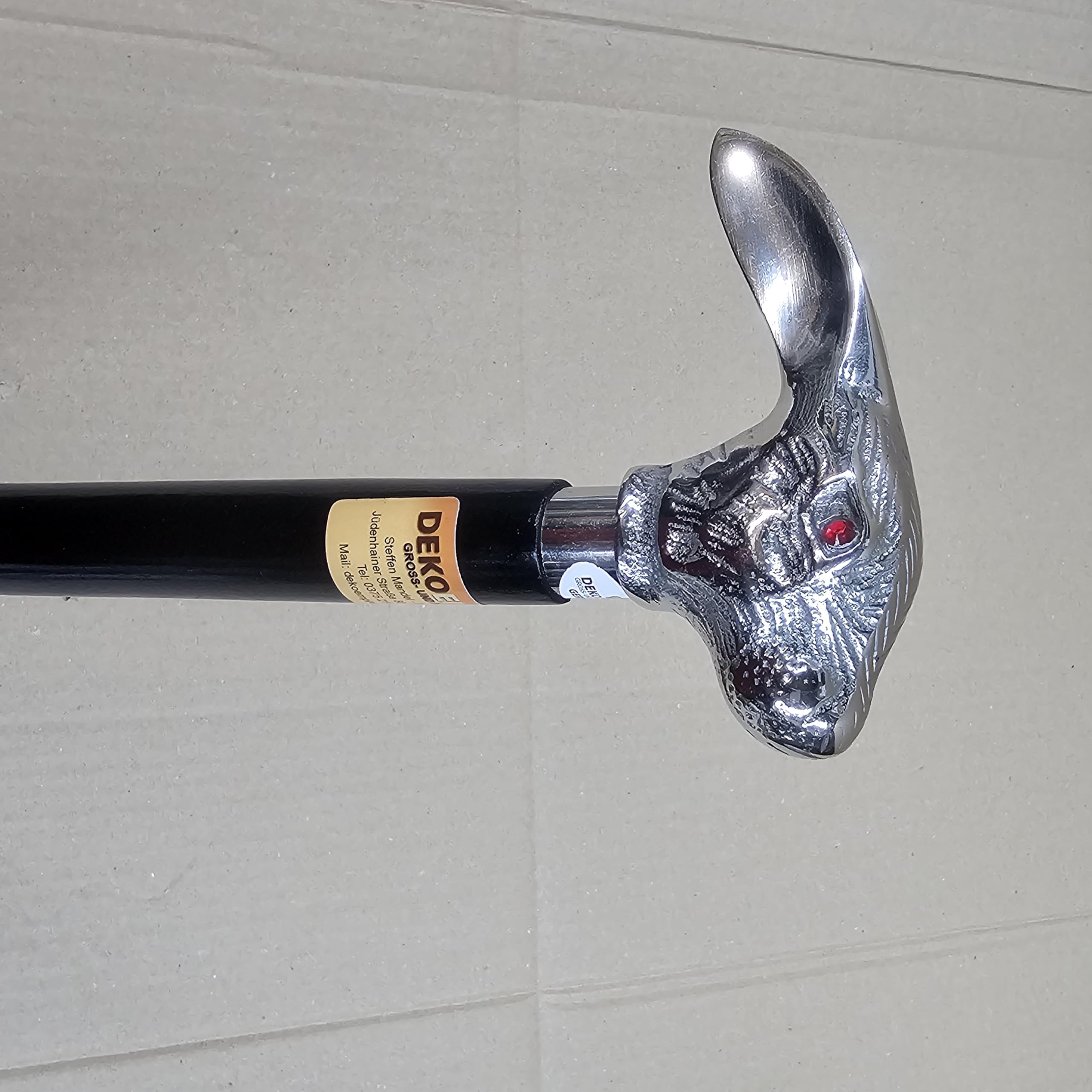 Elegancka dekoracyjna drewniana laska, laska ze srebrną metalową rączką 93 cm długości i wadze 520 g. Z wytrzymałą, antypoślizgową gumową rączką w stylu antycznym