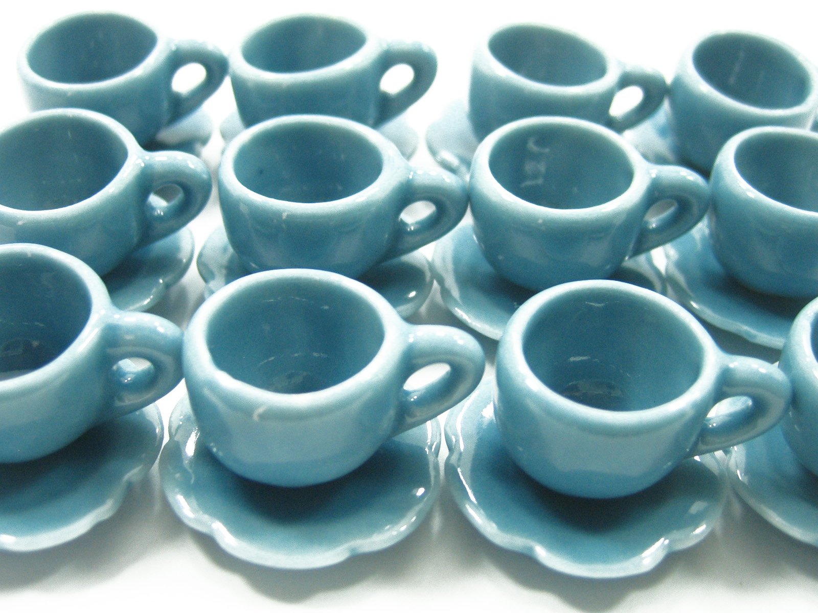 Dollhouse Miniature Ceramic 12/24 Blue Coffee Cup Saucer Scallop Plate 1:6 Compatible with Barbie #M 4054