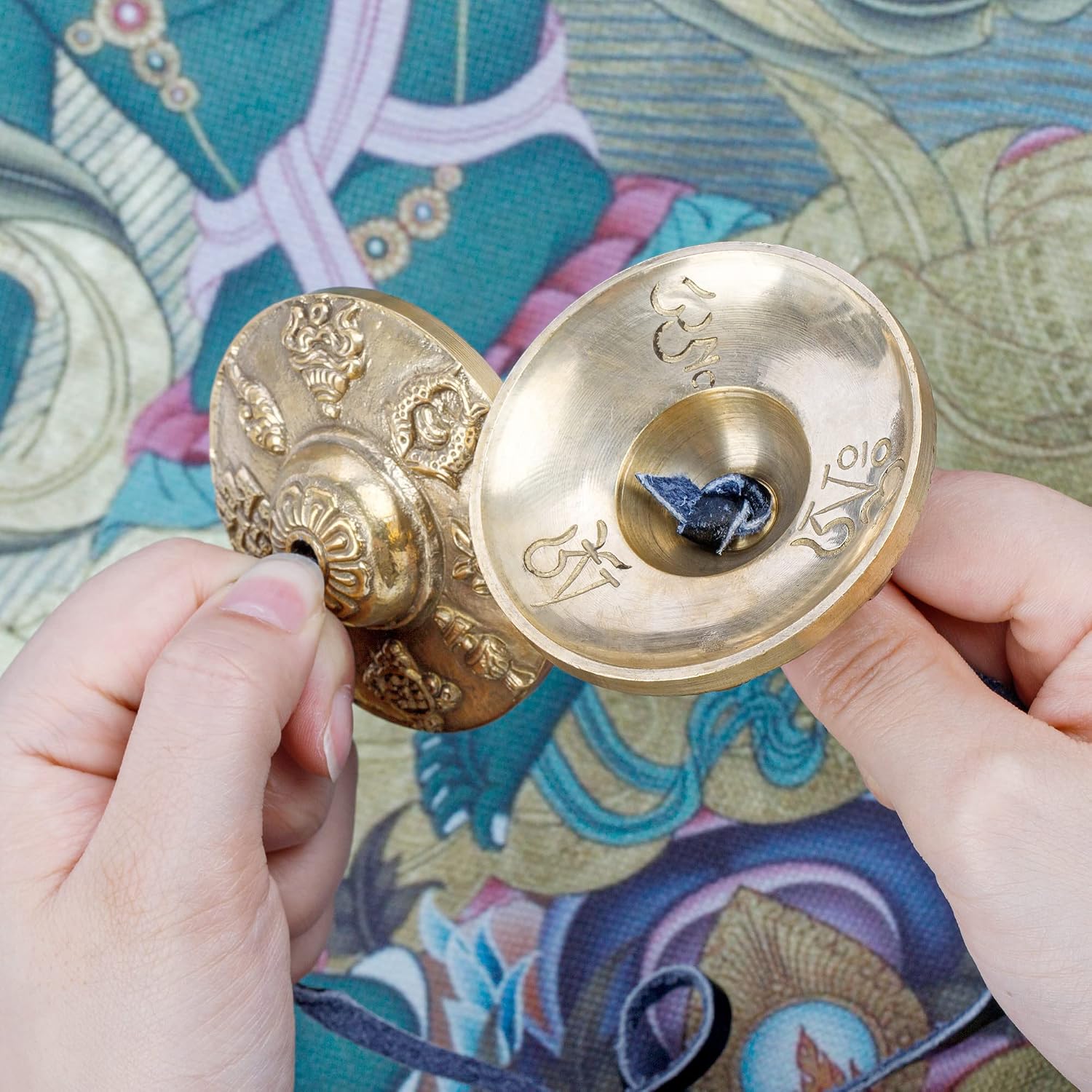 ZenBless Tibetan Tingsha Cymbals 2pcs, with Storage Box and Fabric Case, Meditation Sanskrit Brass Chime Bells for Spiritual Healing Mindfulness, Yoga Buddhist, Relaxation Musical Instruments