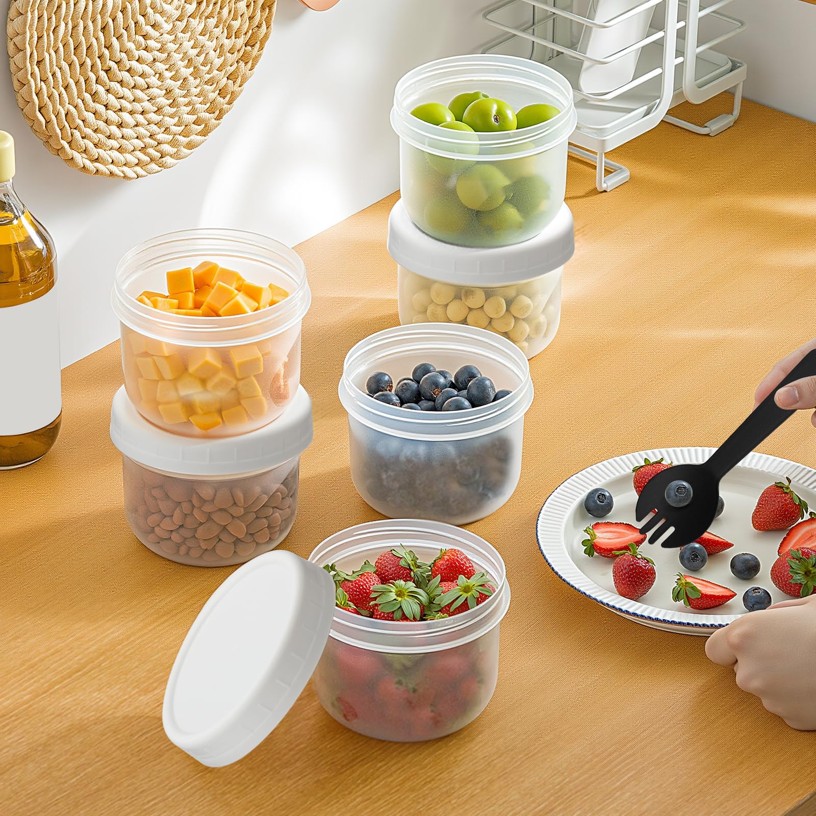 16 stuks kleine voedselcontainers, 160 ml kunststof containers met deksel, herbruikbare kunststof containers, vershouddozen van kunststof met schroefdeksel, voor soepen Deli-cups voor het bereiden van