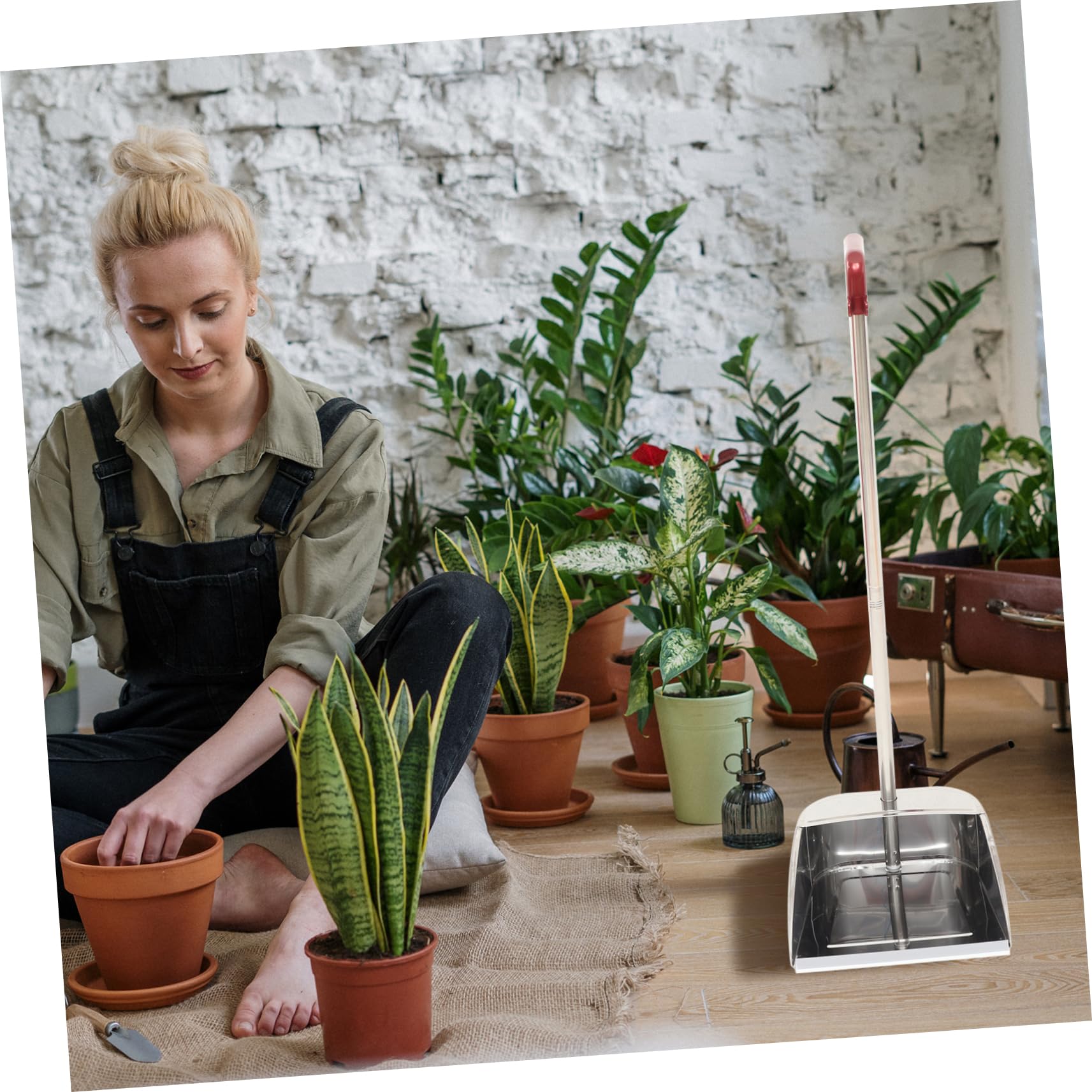 ULDIGI Garbage Shovel Flat Skillet Pans Tin Dustpan Wide Dust Pan Rustless Stoop Dustpan Pet Home Dustpan Garbage Dustpan Cleaning Supplies Iron Long Handle Cleaning Shovel Office