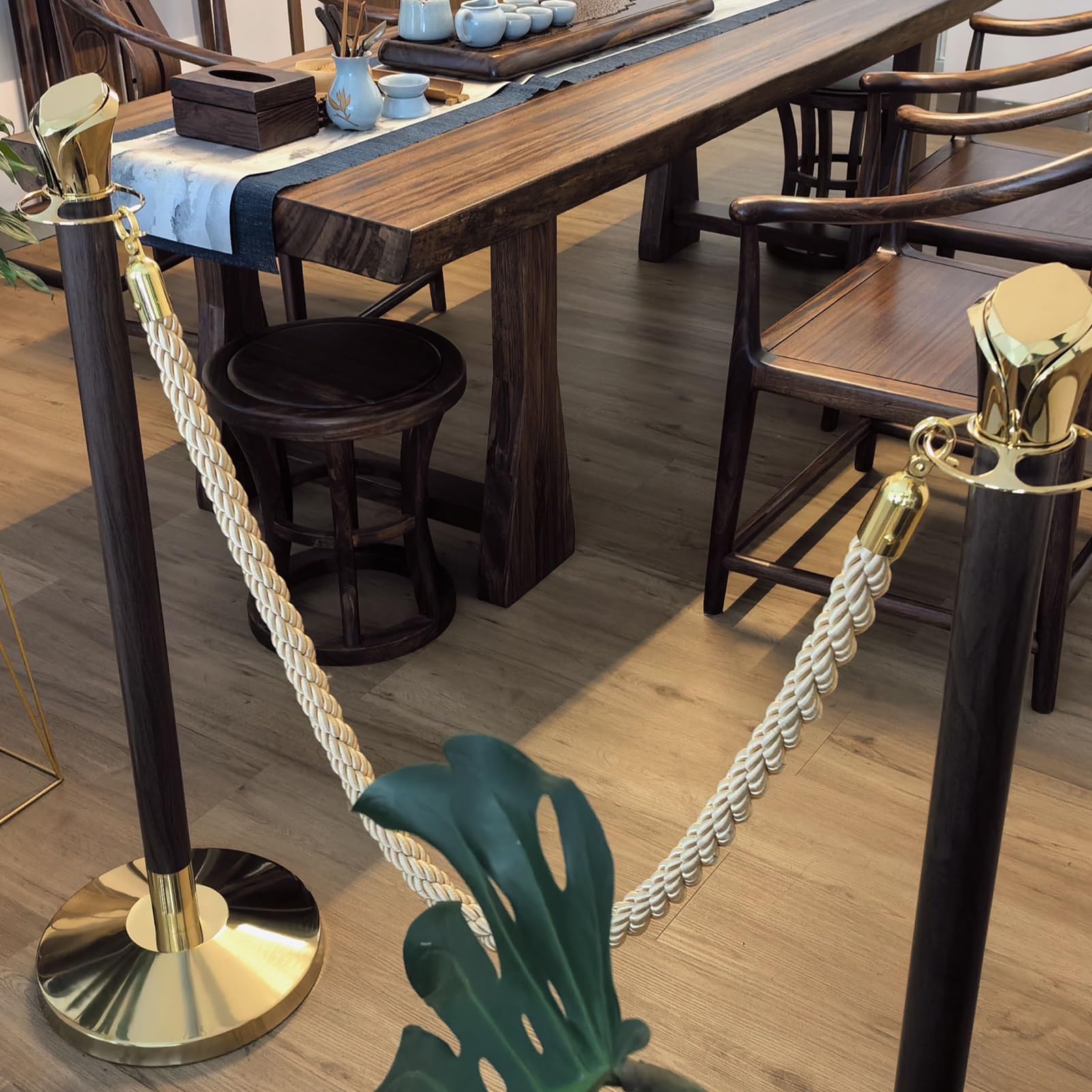 Corde de chanvre pour contrôle de foule Corde de sécurité torsadée avec mousqueton poli Hoo 2,7 m / 8.9ft Noir Idéal pour les événements et les conseils des visiteurs 1 pièce