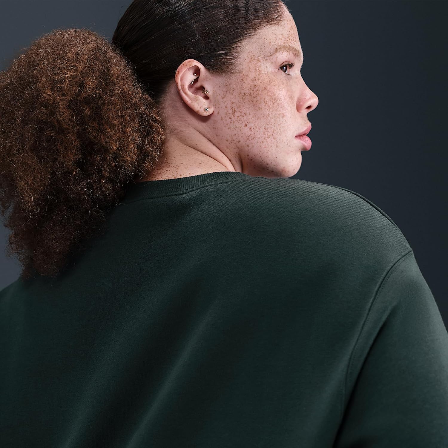 Nike Sportswear Phoenix Fleece Women's Oversized Crew-Neck Sweatshirt (Plus Size) (Seaweed/Sail)