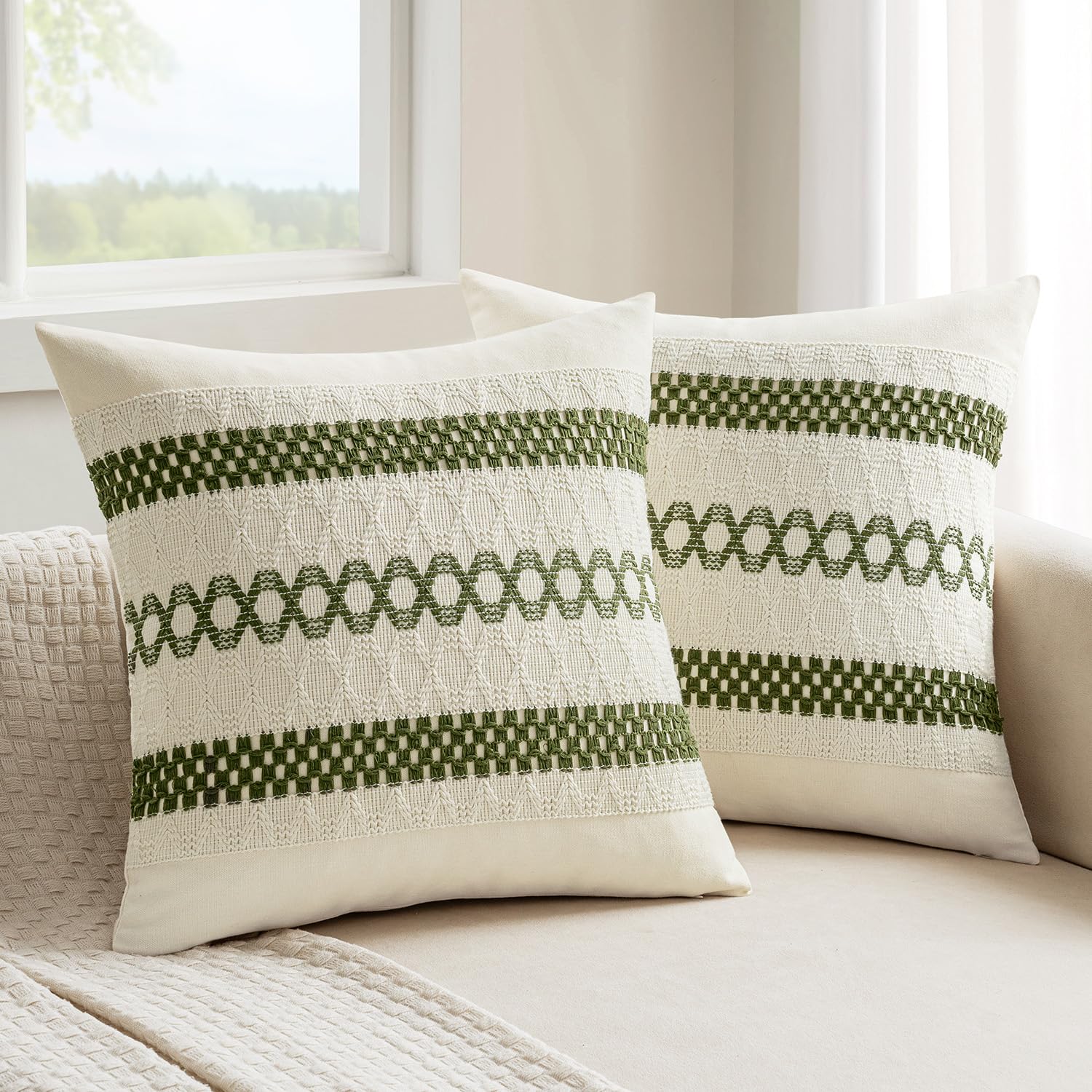 MIULEE Christmas Moss Green Boho Decorative Pillow Covers, 18x18