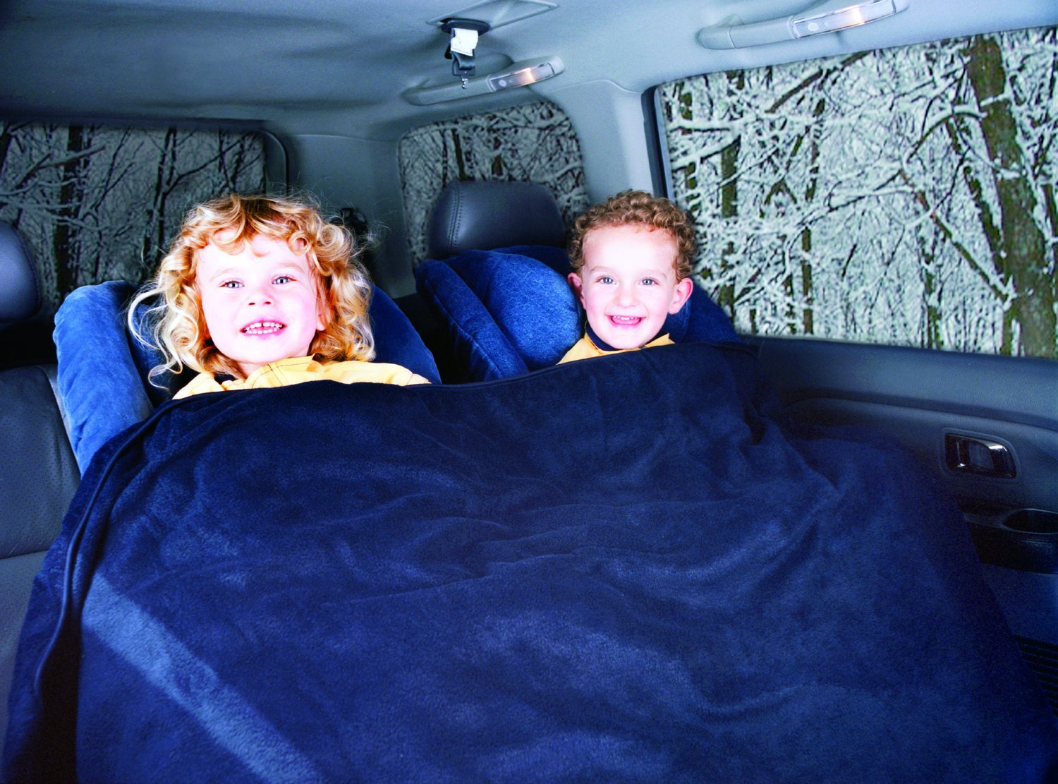 Amazon.com: Maxsa 20013 Large Heated Travel Blanket for In-Vehicle Usage  with 12-Volt Car Adapter and Safety Timer (41 x 57), Navy Blue