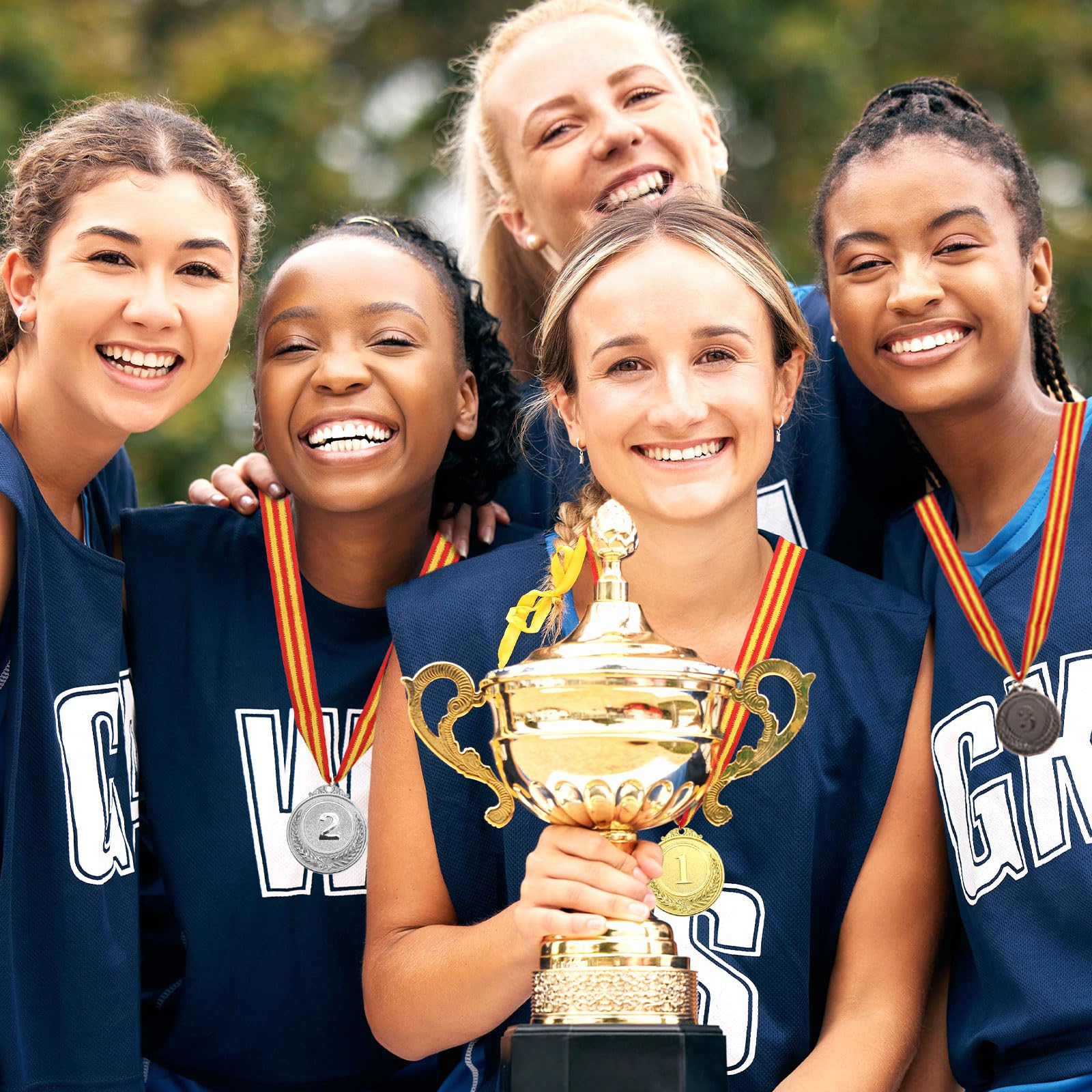 QUARKZMAN Medallas De Baloncesto 2 Pulgadas, Medallas De Premio De Bronce con Cinta para El Cuello para Competiciones Deportivas En Equipo Fiestas Y Favores 12 Piezas