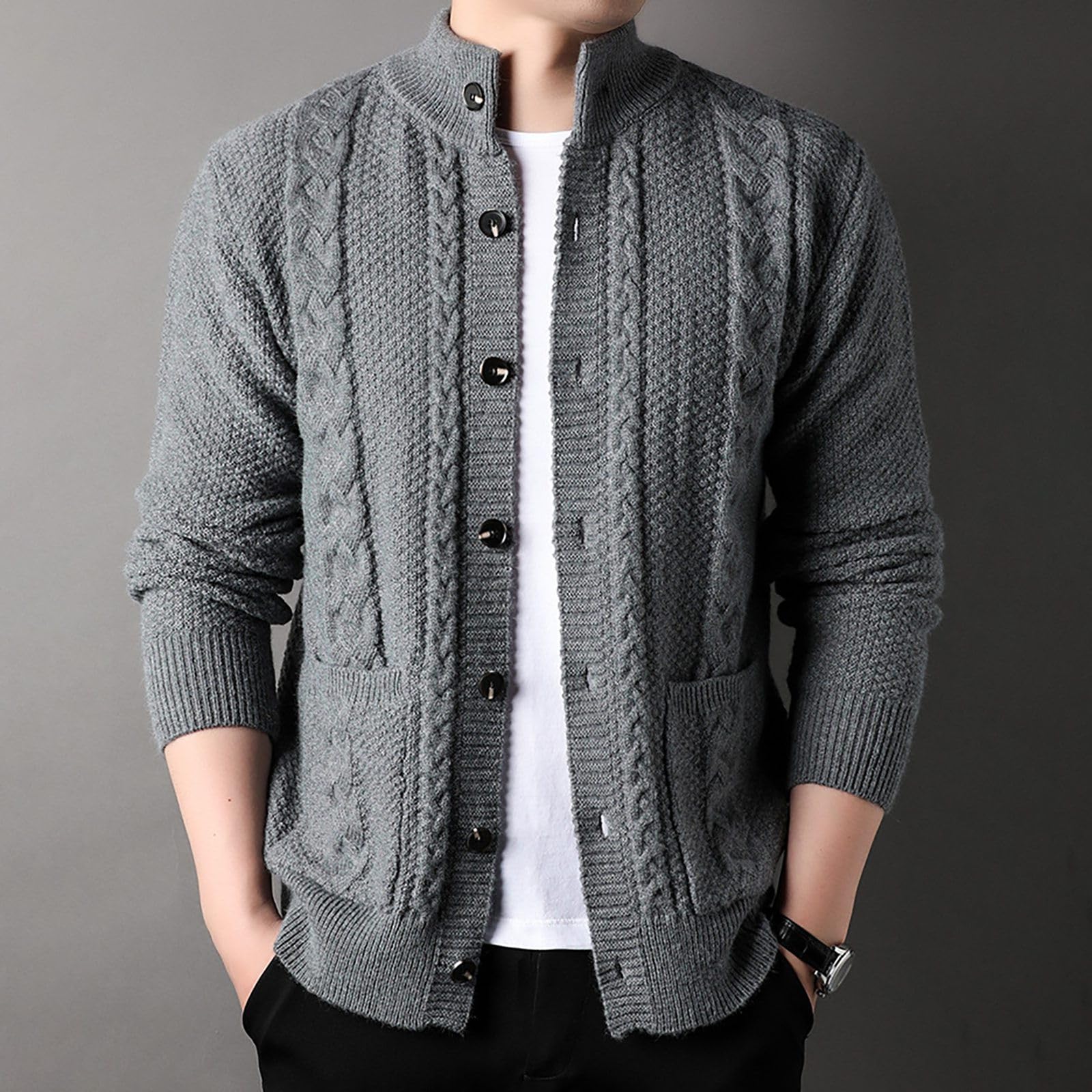 Generisch Strickjacke Herren mit Knopfverschluss Zopfmuster Trachten Strickjacke mit Gerippter Stehkragen Strick Cardigan Sweatjacke Herbstjacke Elegante Trachtenjacke Oktoberfest Jacke Herren