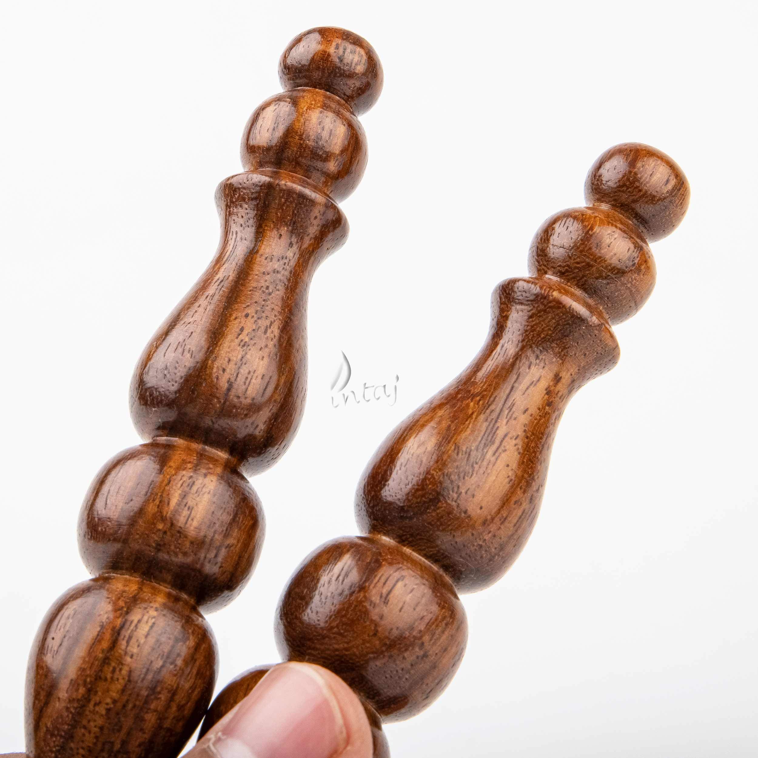 INTAJ Handmade Wooden Crochet Hook - Rosewood Needle Crochet Hooks Set - Yarn Craft Knitting Needle for Chrocheting Lace Doilies Flower Projects (Set of 2 (7