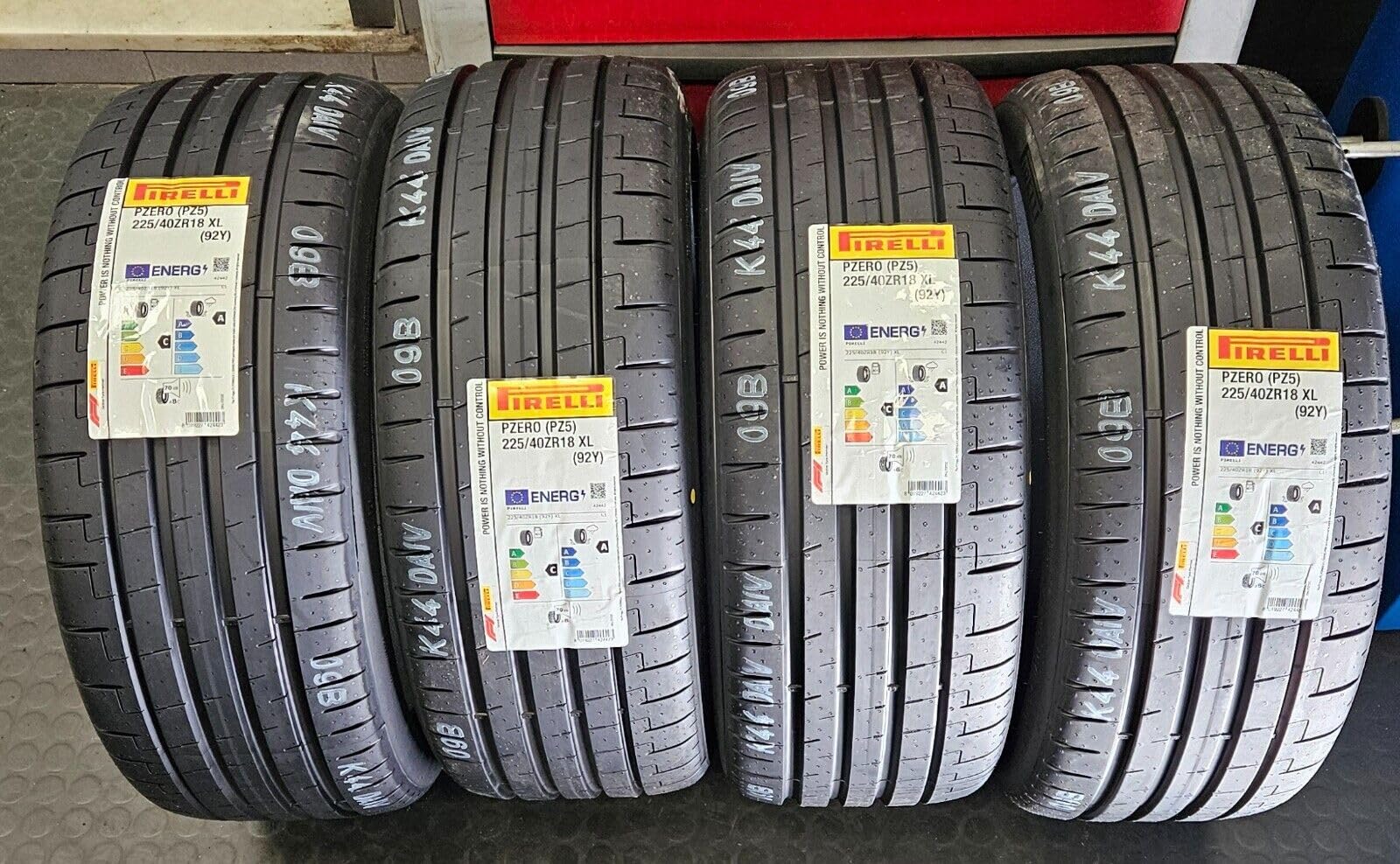 Pirelli 225/40 ZR18 92Y XL Sommerreifen Reifen
