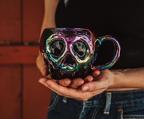 Miniatura 2 de Disney Villains Evil Queen Poison Apple - Taza de cerámica esculpida en 3D galvanizada iridiscente | Taza de café grande de 20 onzas