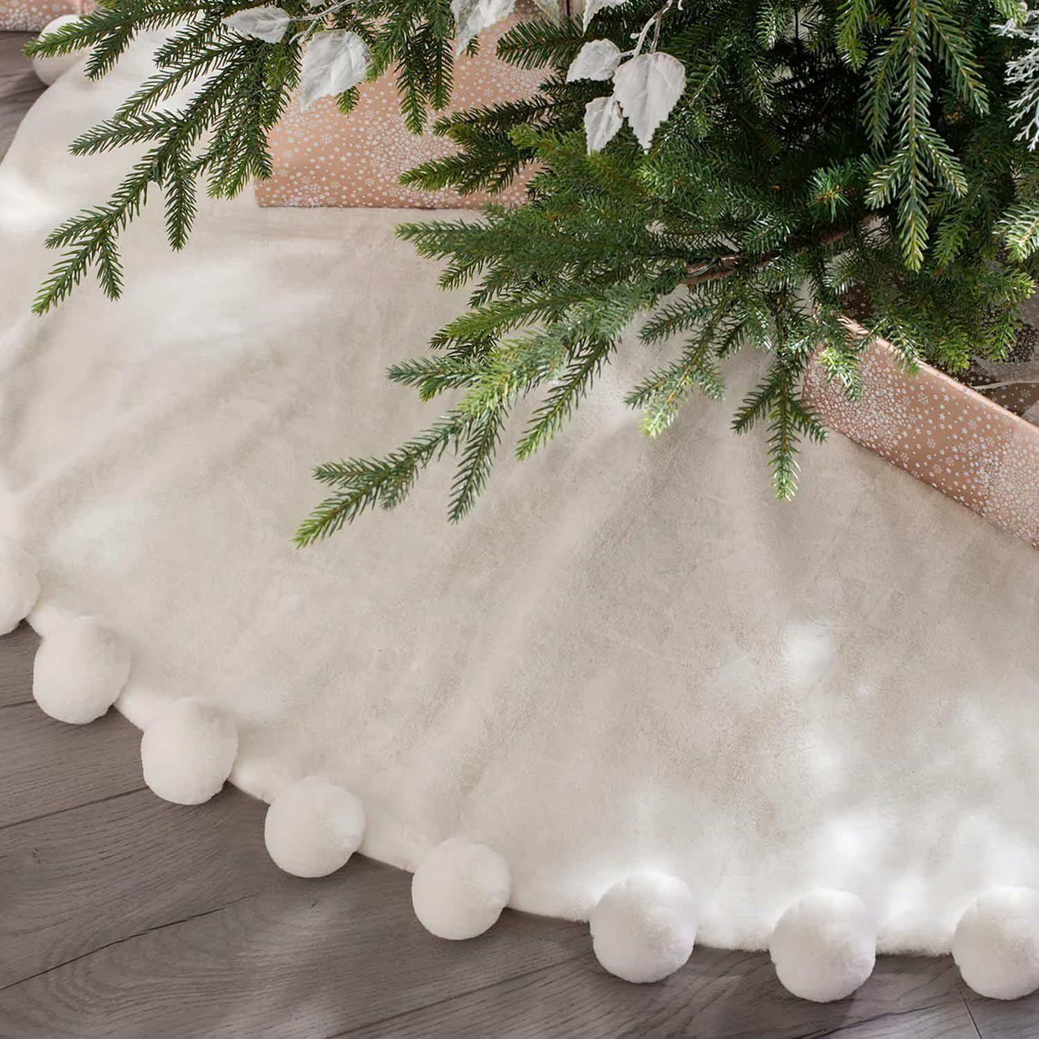 ORTIGIA White Christmas Tree Skirt 48 Inch with POM POM, White Faux Fur Soft Plush Christmas Xmas Tree Skirt for Christmas Tree Winter Home Holiday Party Ornaments Indoor Decor Decoration 48 INCH White Faux Fur