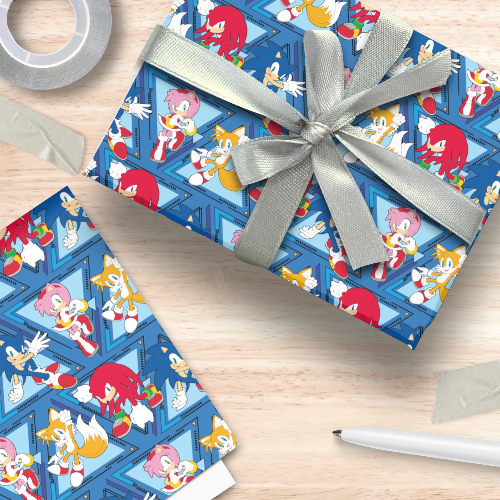 Sonic The Hedgehog 4 Metres Wrapping Paper, Gift Wrap Roll 4metres x 70cm Opened. Sonic The Hedgehog Officially Licensed Product, Responsibly Sourced, FSC Multi-Colour - Image 3