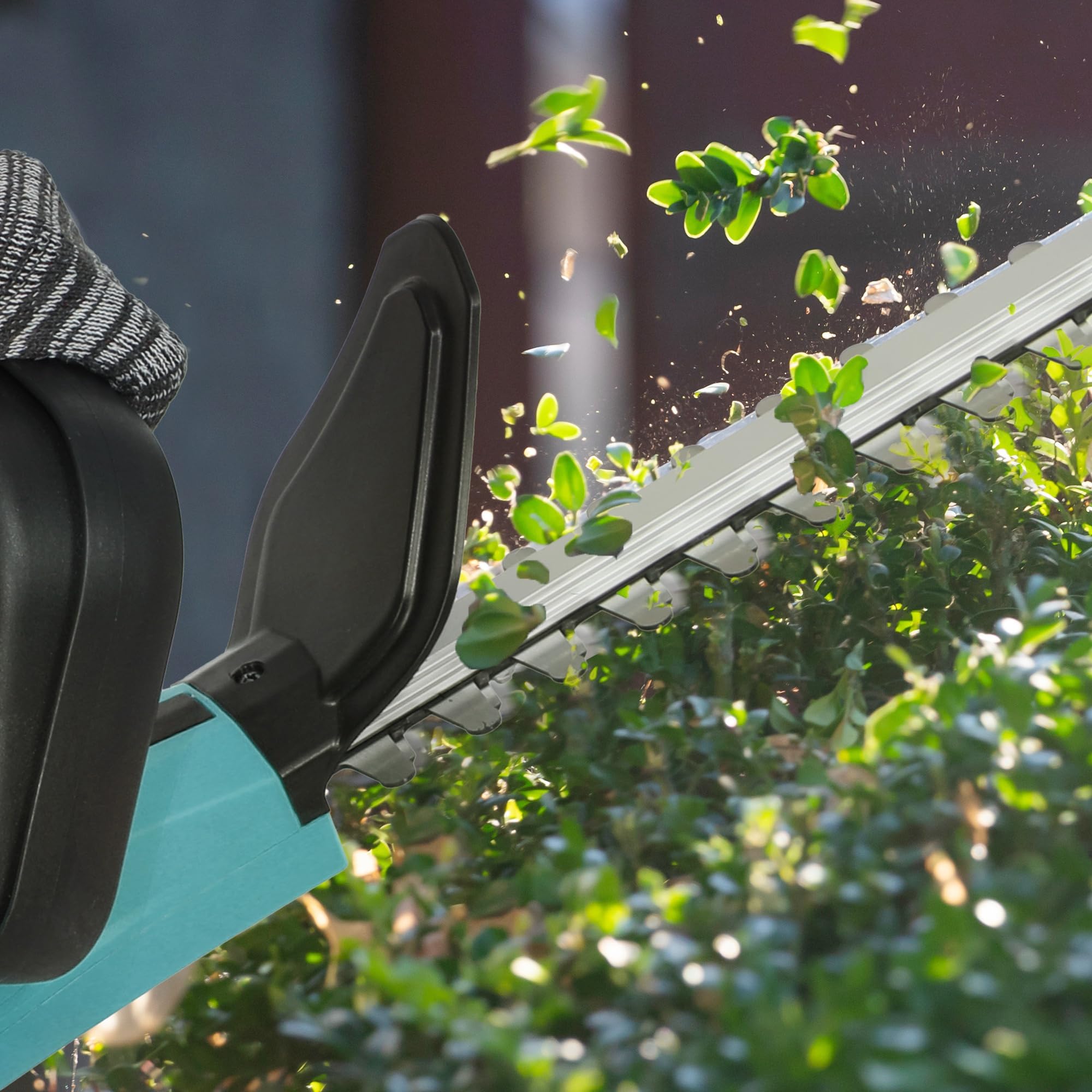 Outsunny Tijeras Cortasetos Eléctrico Cortasetos Batería 18V con 2 Baterías de 4000mAh, Longitud de Cuchilla de 51 cm, Motor sin Escobillas y Cargador para Setos Césped Azul