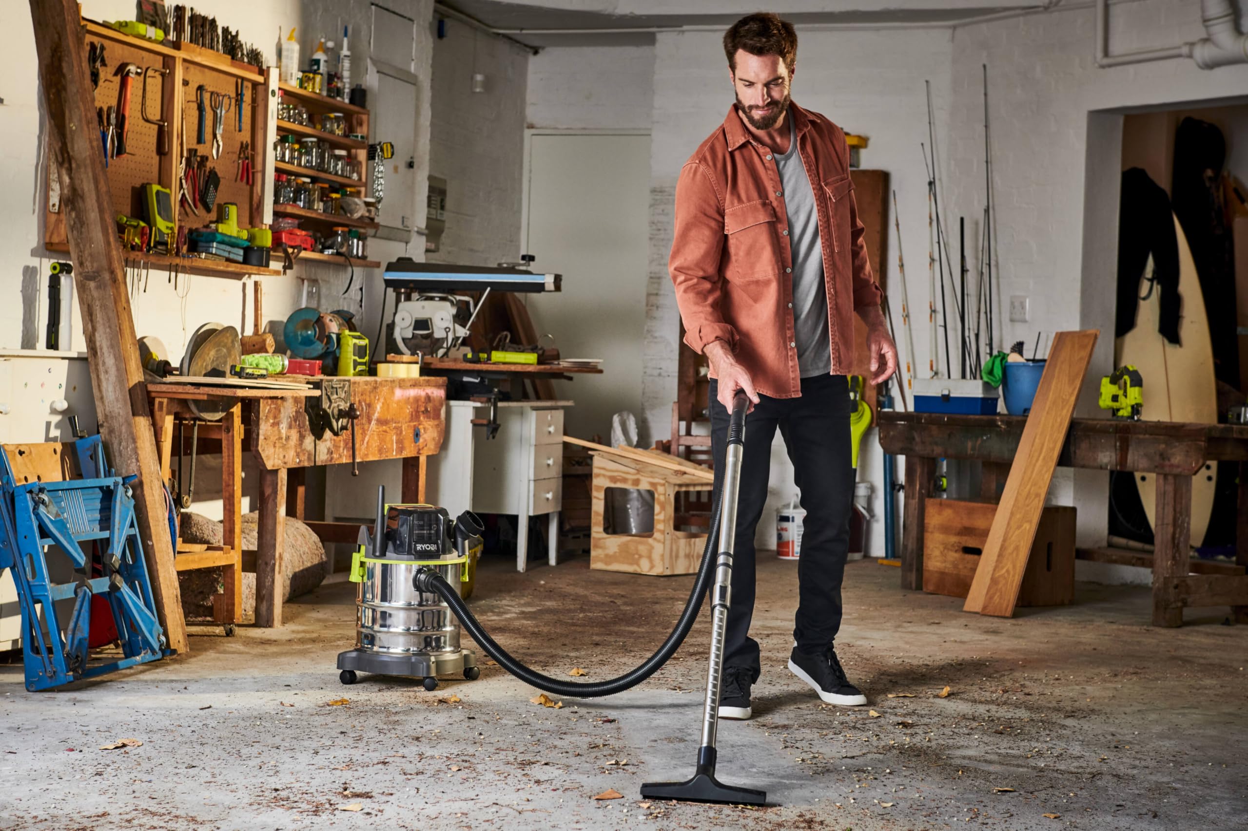 RYOBI Aspirateur Eau et Poussière sans Fil 18V One+ R18WDV-0 Cuve 11L Tuyau 1,8 m Accessoires Inclus