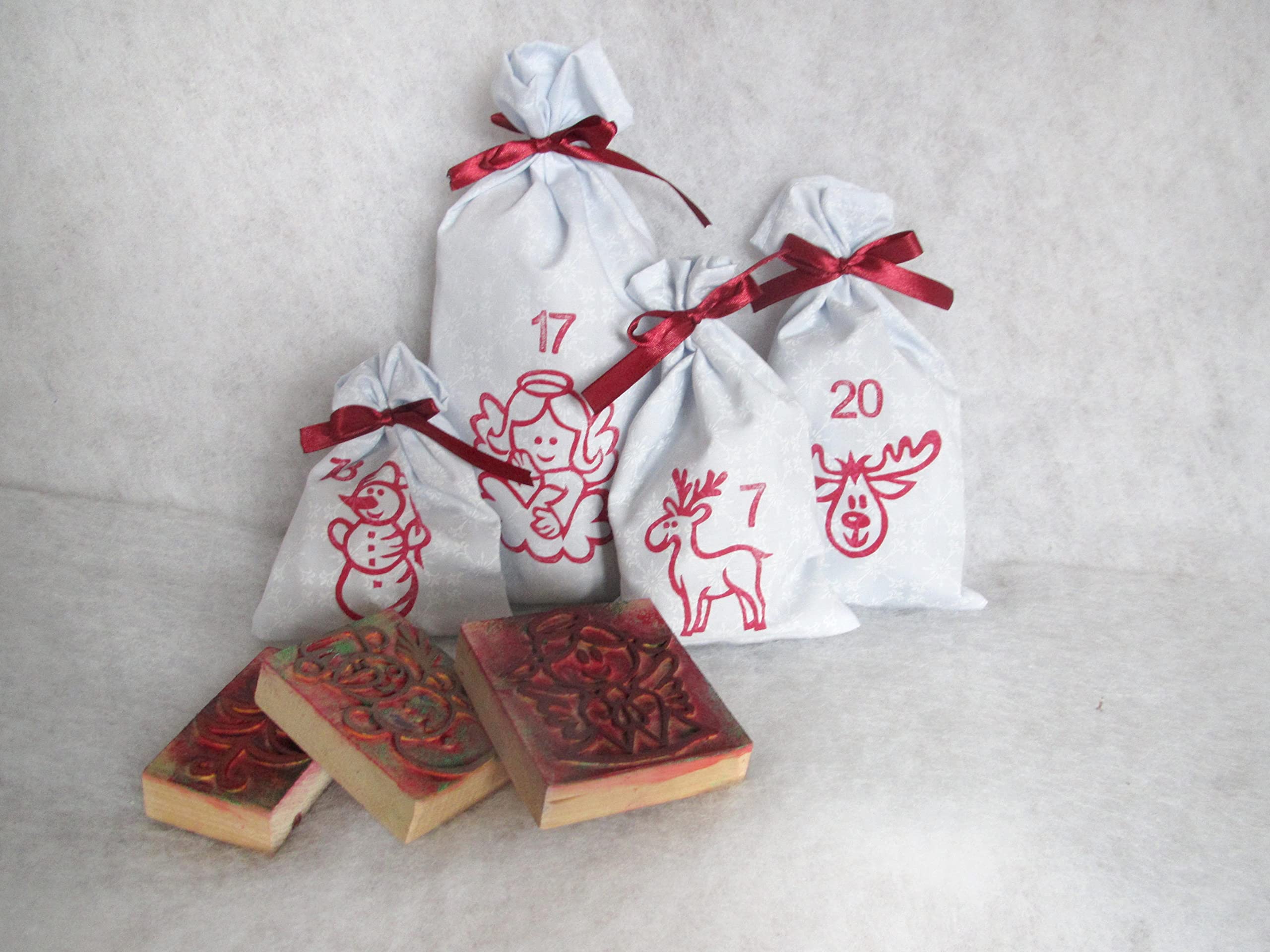 Adventskalender, handbedruckt mit Motivstempeln,24 Säckchen, zum Befüllen