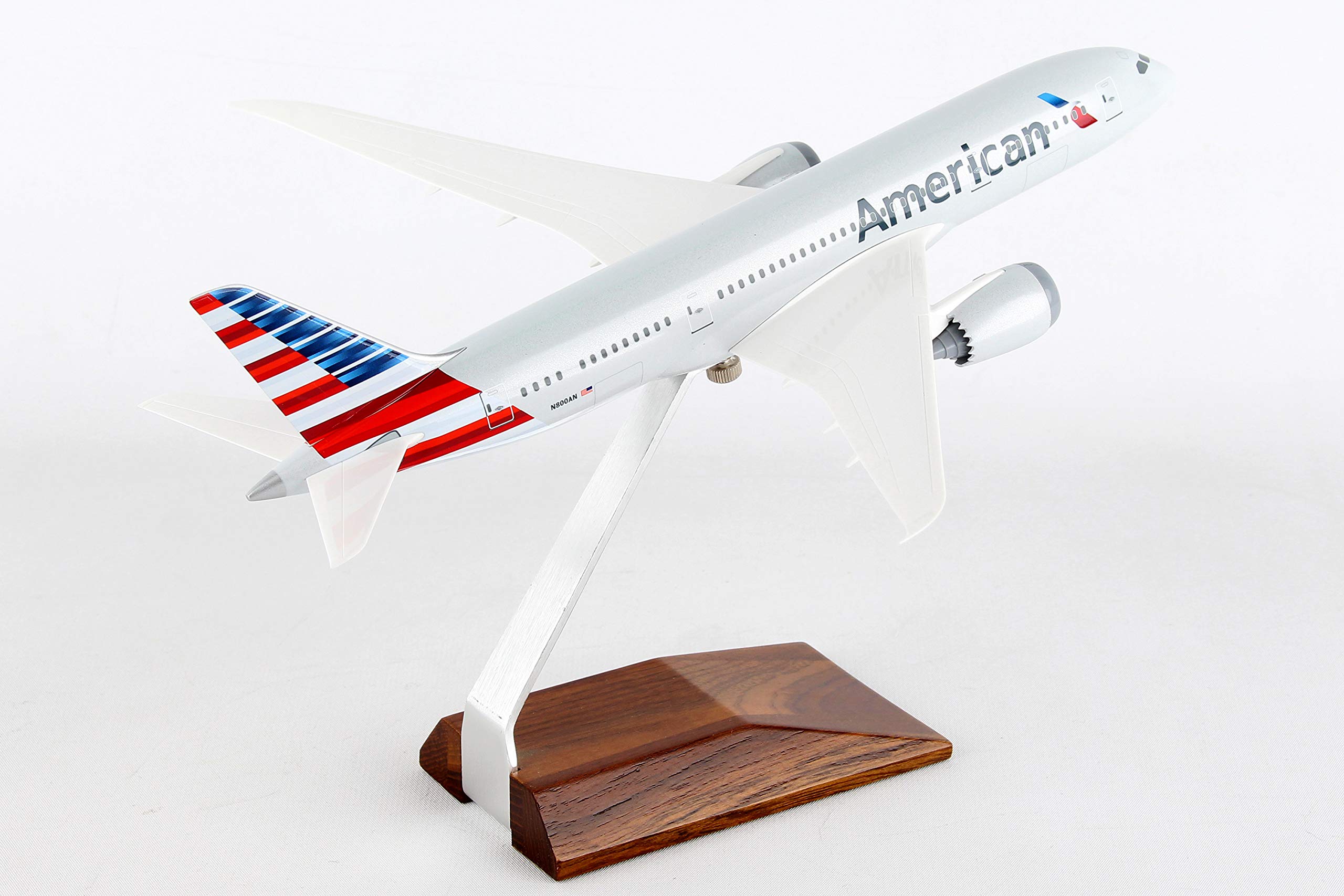 Daron Skymarks American Airlines 7878 1/200 Scale W/Wood Stand SKR5088