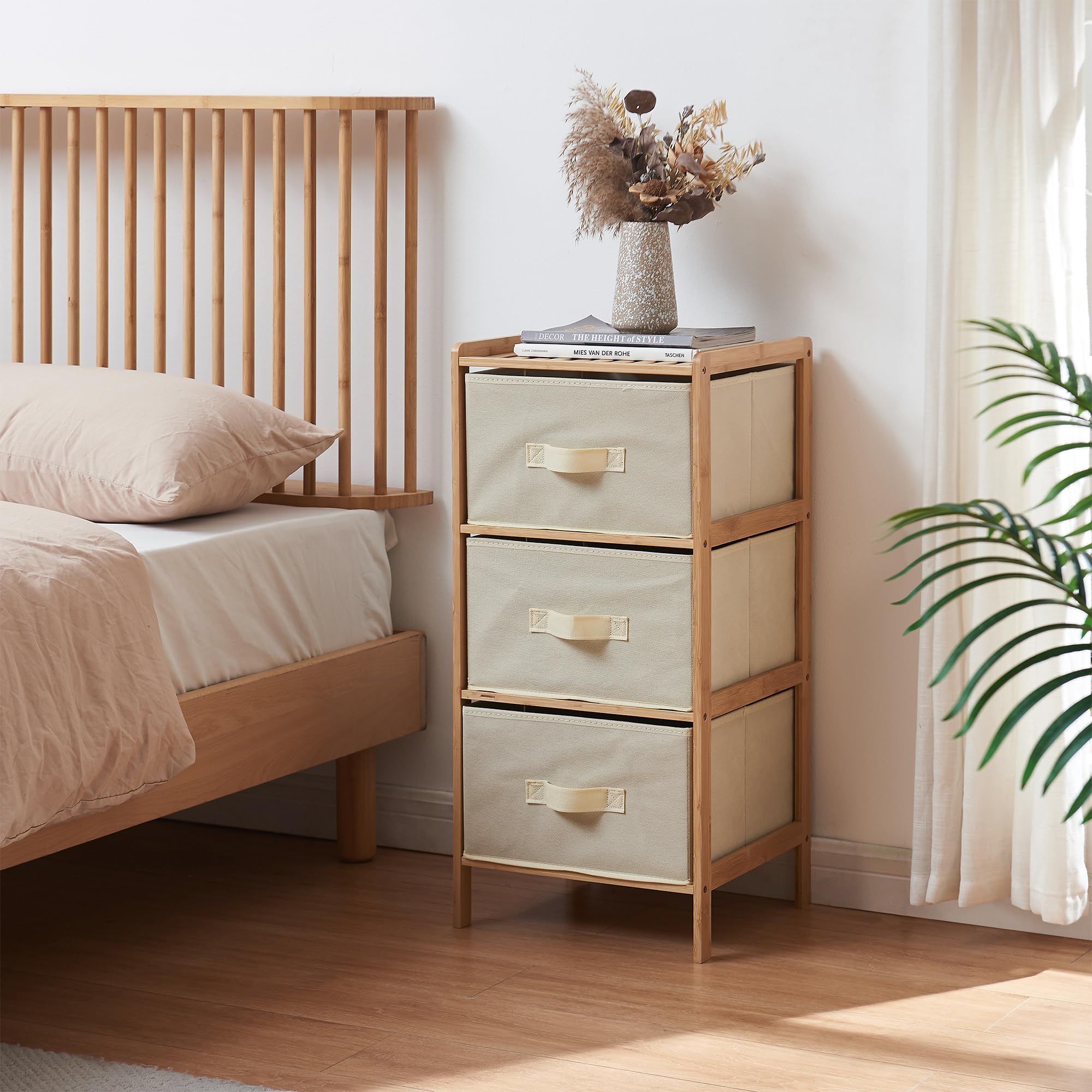 [en.casa] Cajonera Maldon Cómoda Mueble Versátil Aparador con 3 Cajones para Dormitorio Salón Sala de Estar Recibidor Bambú Cestas de Vellón 79x37x35cm - Bambú Natural/Beige
