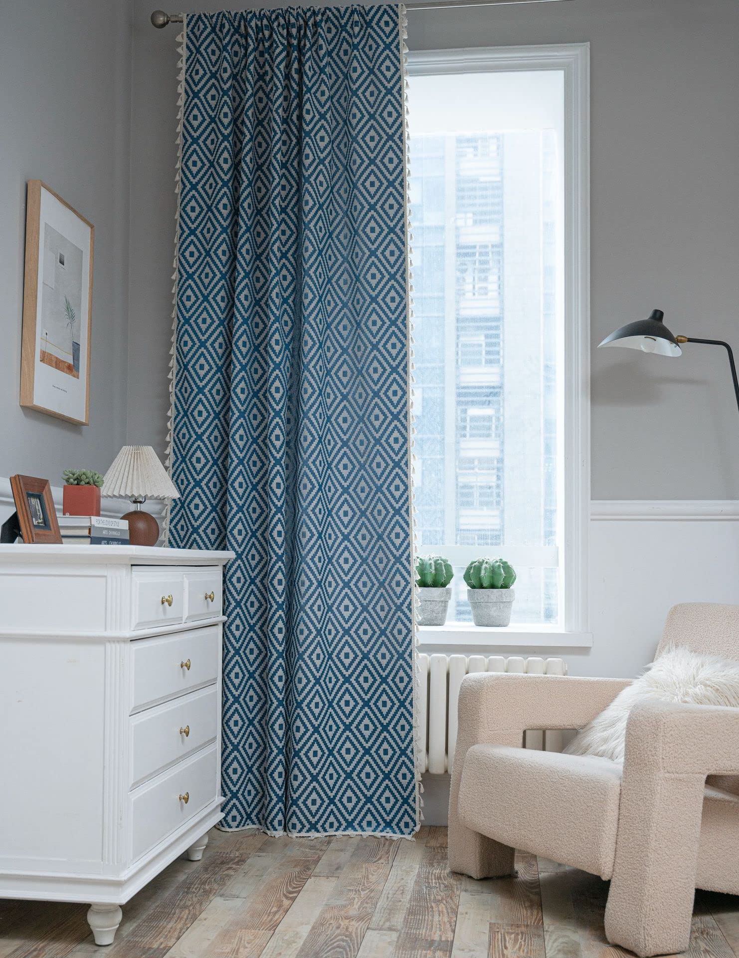 Boho Vorhänge 132×180 cm Blau Gardinen 2er Set Gardinenschals mit Quasten Baumwolle Bestickte Vorhang Blickdicht Geometrische Muster Verdunkelungsvorhänge für Morden Schlafzimmer Wohnzimmer