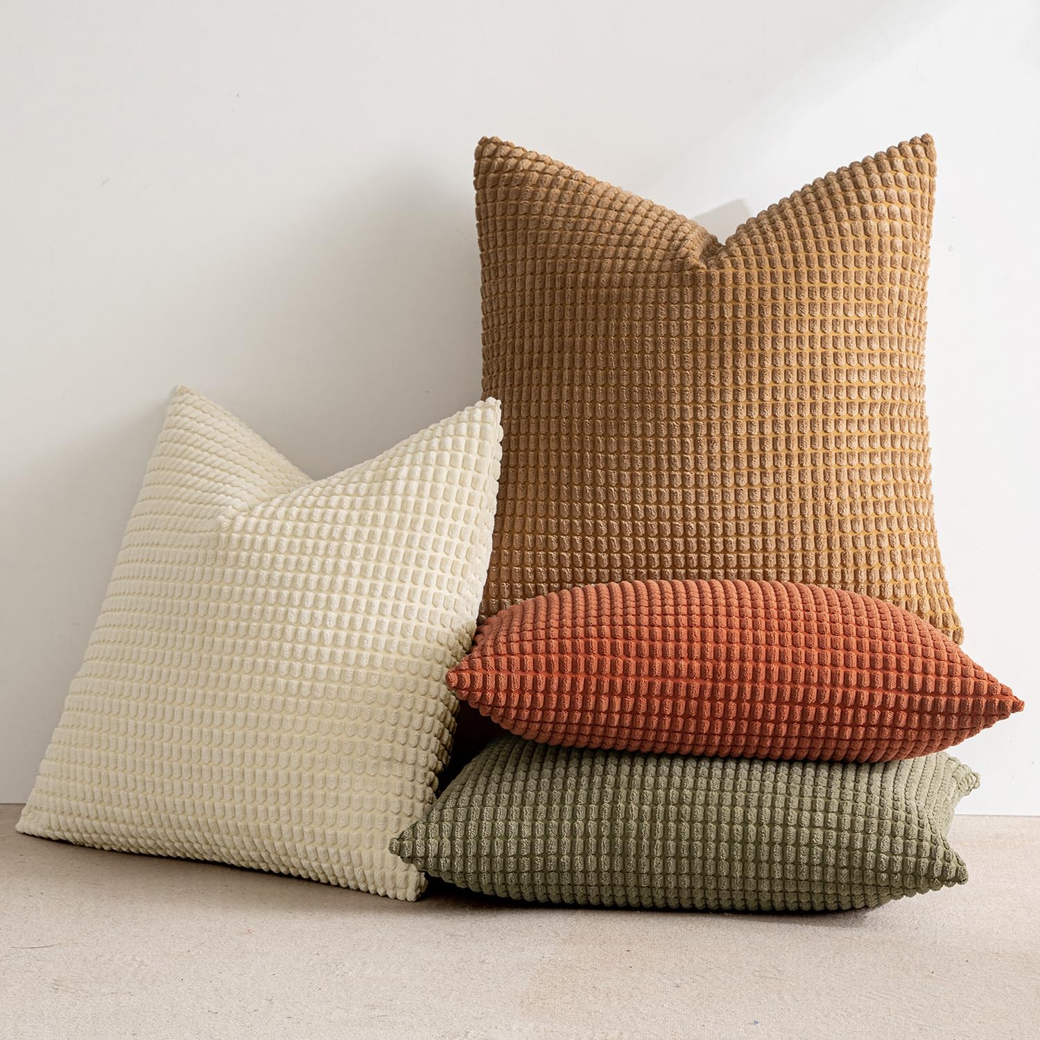 Miulee Kussenhoezen, gestreepte corduroystof, vierkante, decoratieve sierkussenhoezen met onzichtbare rits voor sofa, stoel, bank en slaapkamer, 45 x 45 cm, set van 4 hoezen, roze serie Miulee Kussenhoezen, gestreepte corduroystof, vierkante, decoratieve sierkussenhoezen met onzichtbare rits voor sofa, stoel, bank en slaapkamer, 45 x 45 cm, set van 4 hoezen, roze serie
