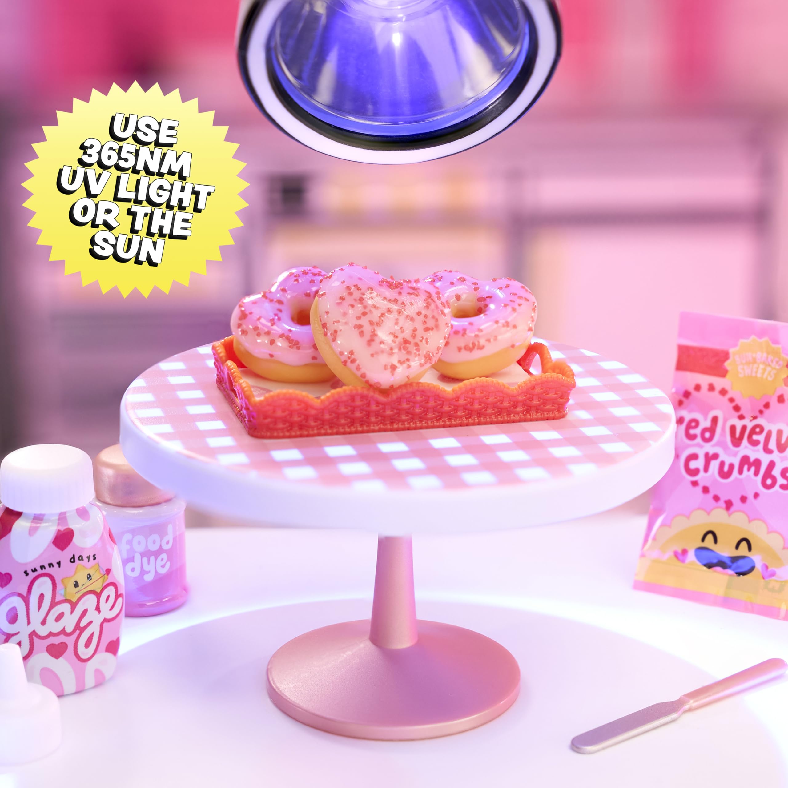 MGA's Miniverse Make It Mini Valentine's (3 Pack) Mini Collectibles, Mystery Blind Packaging, Seasonal, Sweetheart, DIY, Crafts, Resin Play, Replica Food, NOT Edible, Collectors, 8+