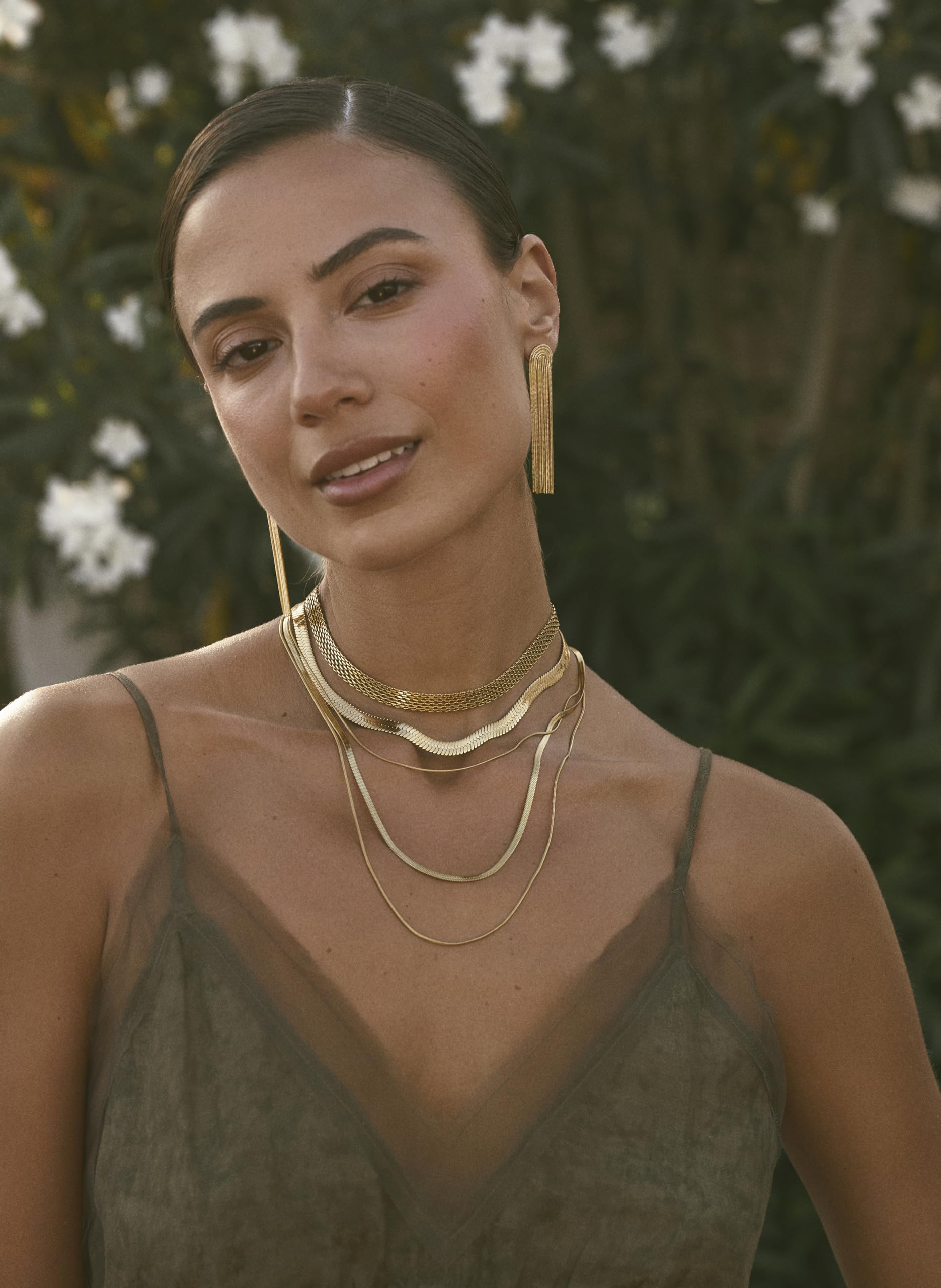 SINGULARU - Naszyjnik typu choker - Stalowy naszyjnik z wykończeniem pozłacanym 18-karatowym złotem - Mesh Chocker o szerokości 8 mm - Długość 33 cm + 5 cm przedłużenie - Biżuteria dla kobiet, Eén