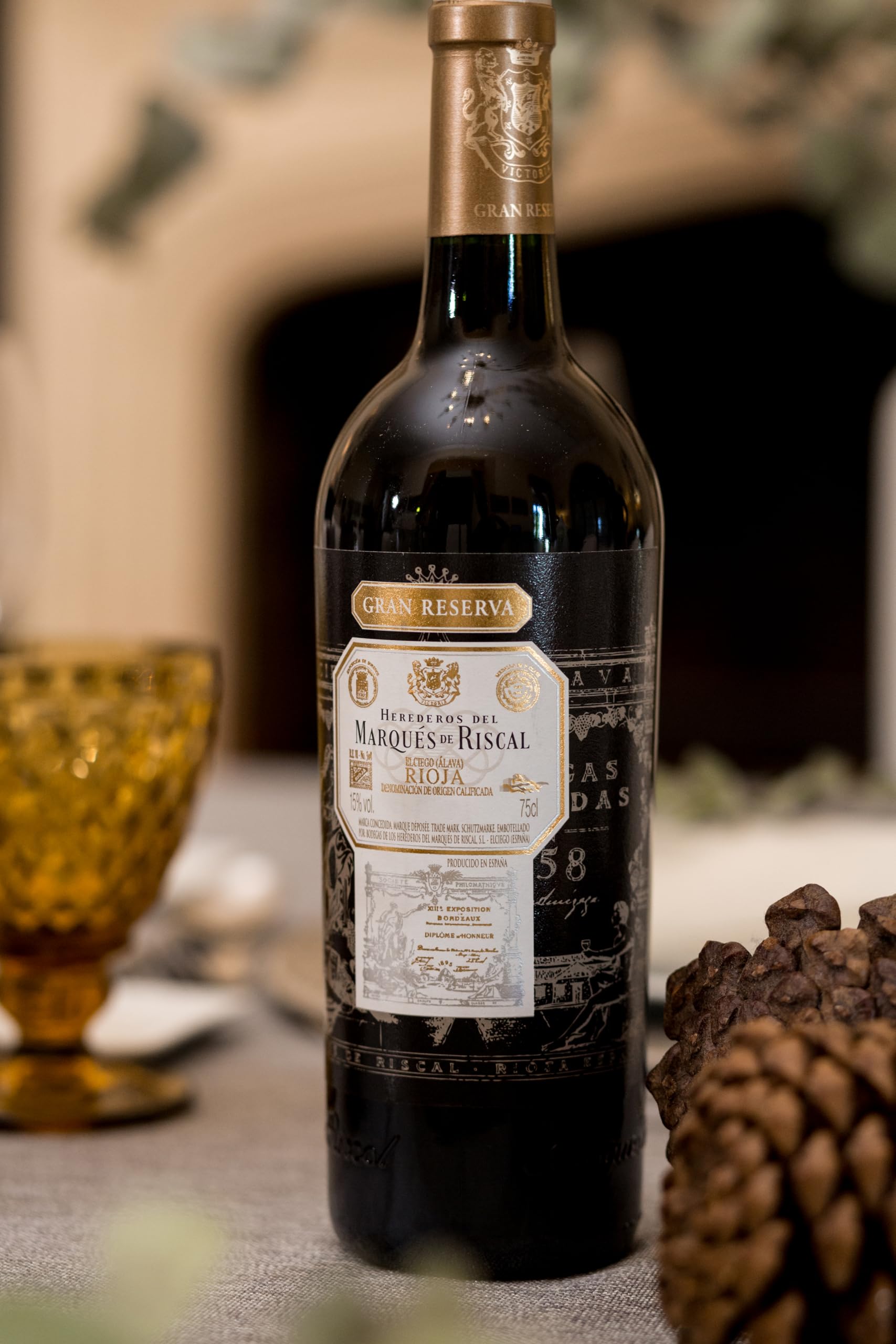 Marques De Riscal Gran Reserva, Vino Tinto, Denominación de Origen Calificada Rioja, Variedad Tempranillo, 32 meses en barrica de roble francés, botella de 750 ml