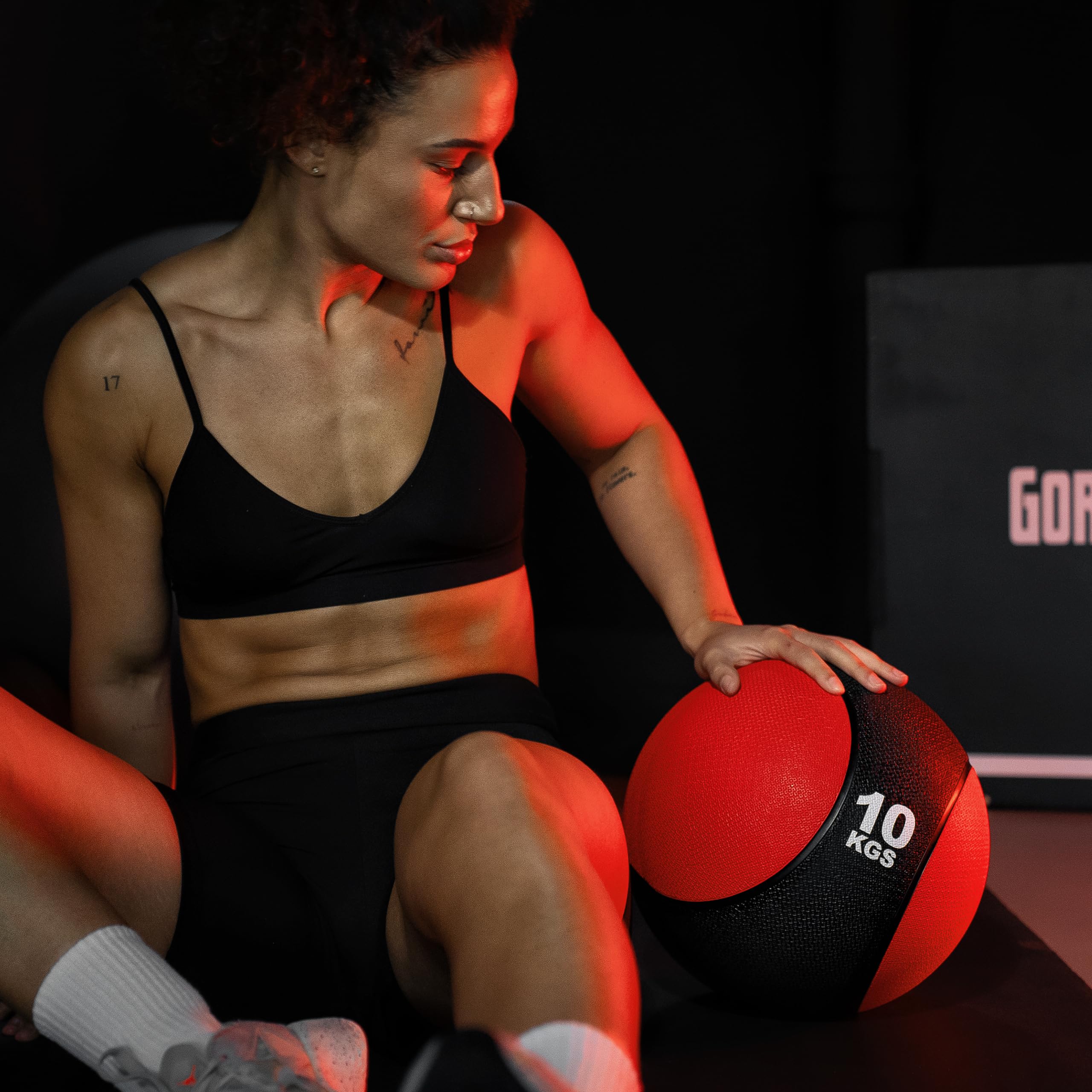 Gorilla Sports® Medecine Ball - Individuel/Ensemble 1kg, 2kg, 3kg, 4kg, 5kg, 6kg, 7kg, 8kg, 9kg, 10kg Poids, Antidérapante - Slam Ball, Balles de Poids, Musculation, pour Fitness, Gym, Entraînement