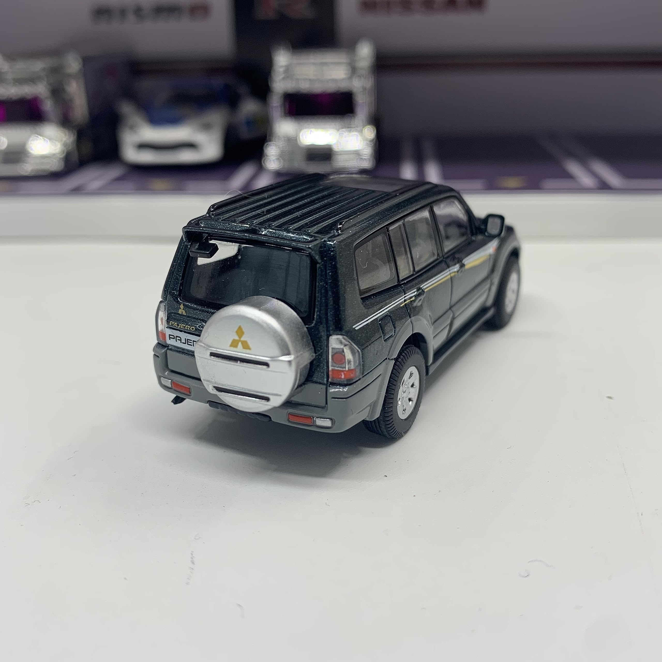 ミニカー  1/64 三菱 パジェロ 4台セット ミニカー トミカ 三菱ダカールラリーセット 三菱パジェロ 4台