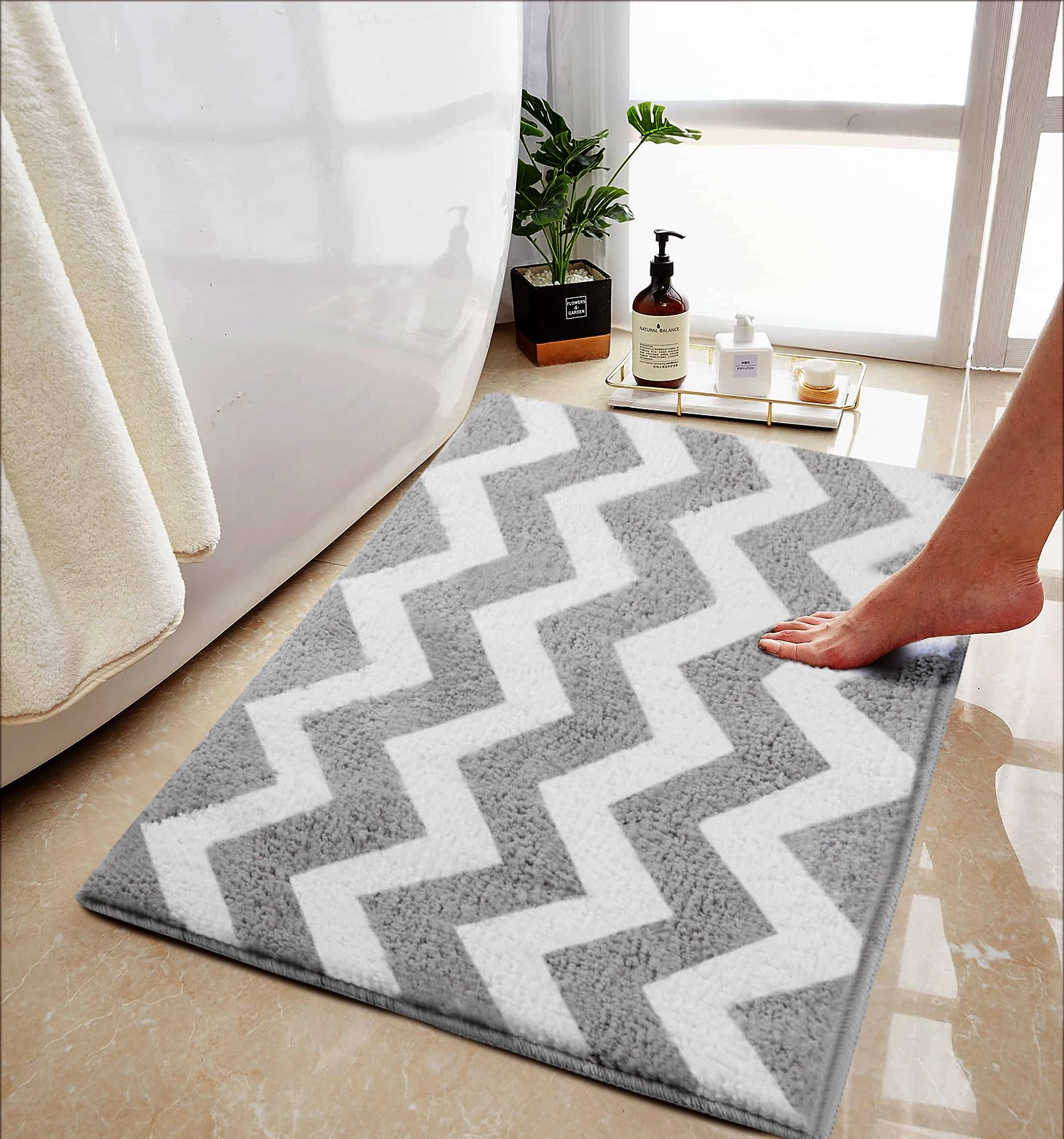 Bathroom Rug, Non-Slip Microfiber Plush Bath Mat, Machine Washable and Super Absorbent Bath Rug, Comfortable Soft Bathroom Mat for Tub, Shower, Sink, Grey, 24" x 16"