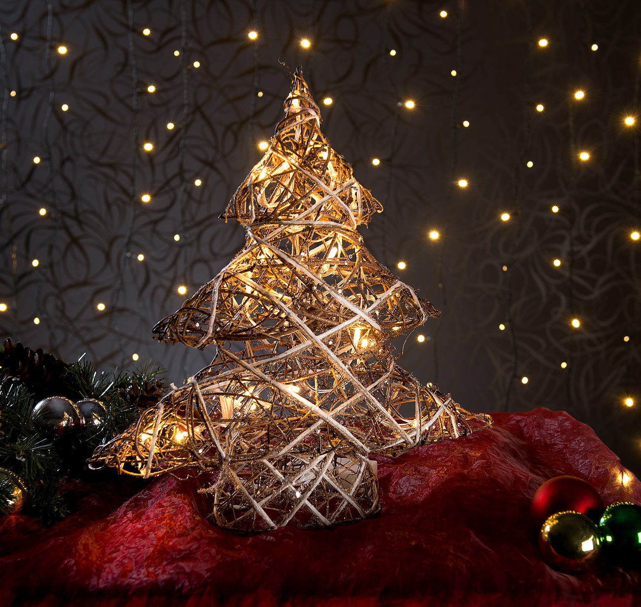 Set de 2 Árboles de Navidad Decorativos, Hecho a Mano, 20 Luces LED cálidas