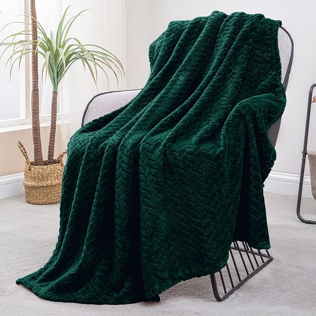 Exclusivo Mezcla Large Flannel Fleece Throw Blanket, 127x178 CM Sofa Throws, Soft Jacquard Weave Leaves Pattern Throws for Sofa, Forest Green Blanket
