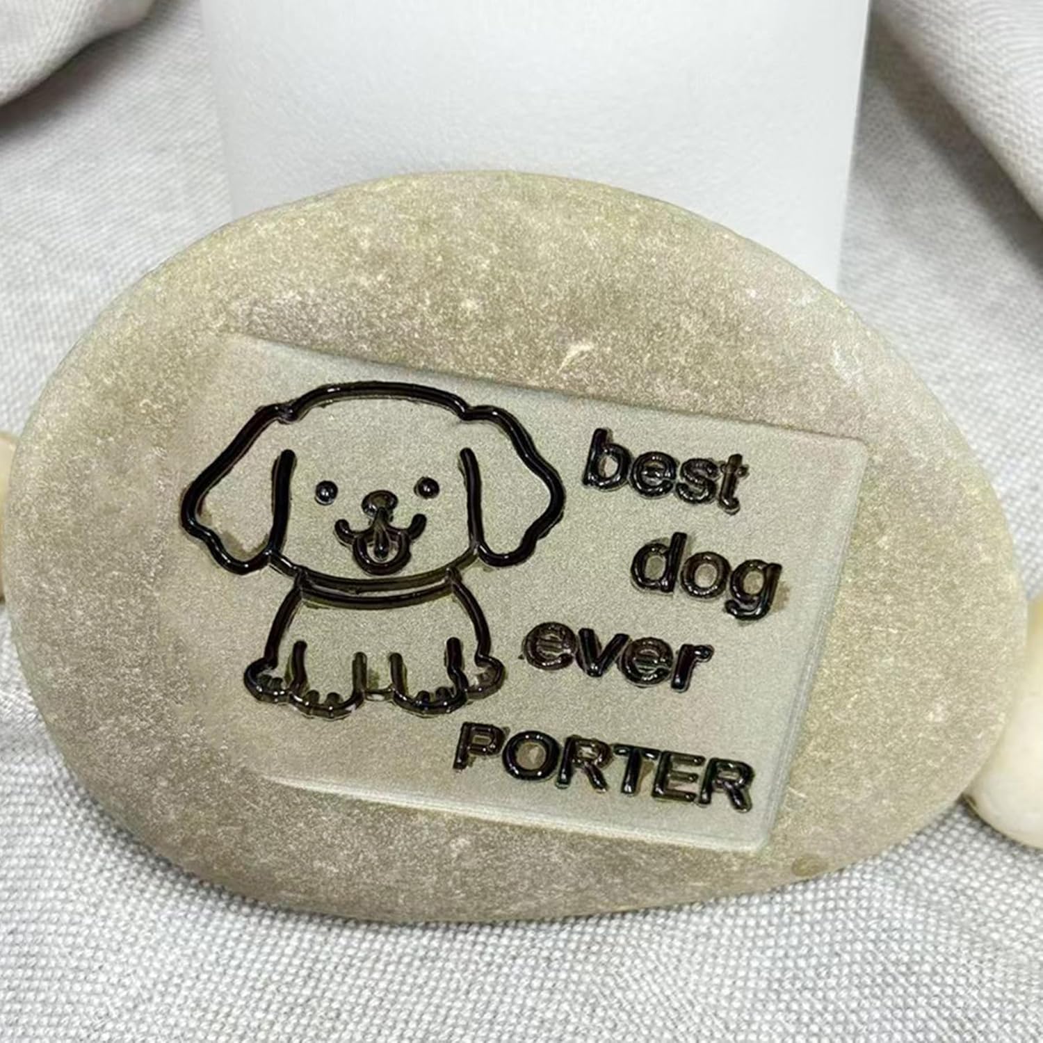 Handmade Pet Memorial Stone with Dog Design – Personalized Engraved Natural River Stone for Pet Loss, Garden or Grave Marker, Dog Memorial Gift