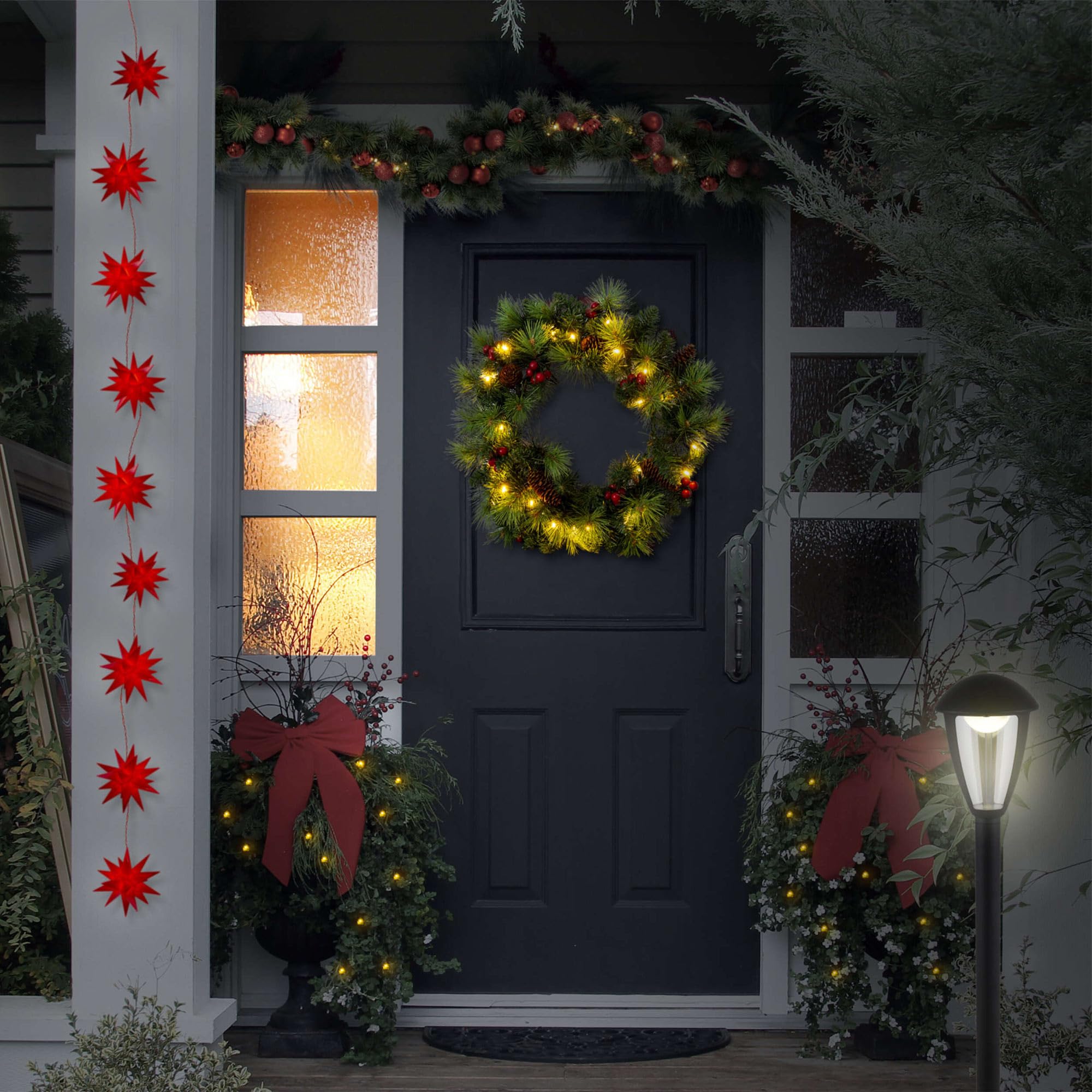 RABURG Deko-Weihnachtskranz Noel, 35 cm, LED-Lichter, rote Beeren-Optik | Ø 35 cm, Timer-Funktion, warmweißes Licht, IP44 geschützt, rote Beeren-Optik, goldene Kugel-Optik