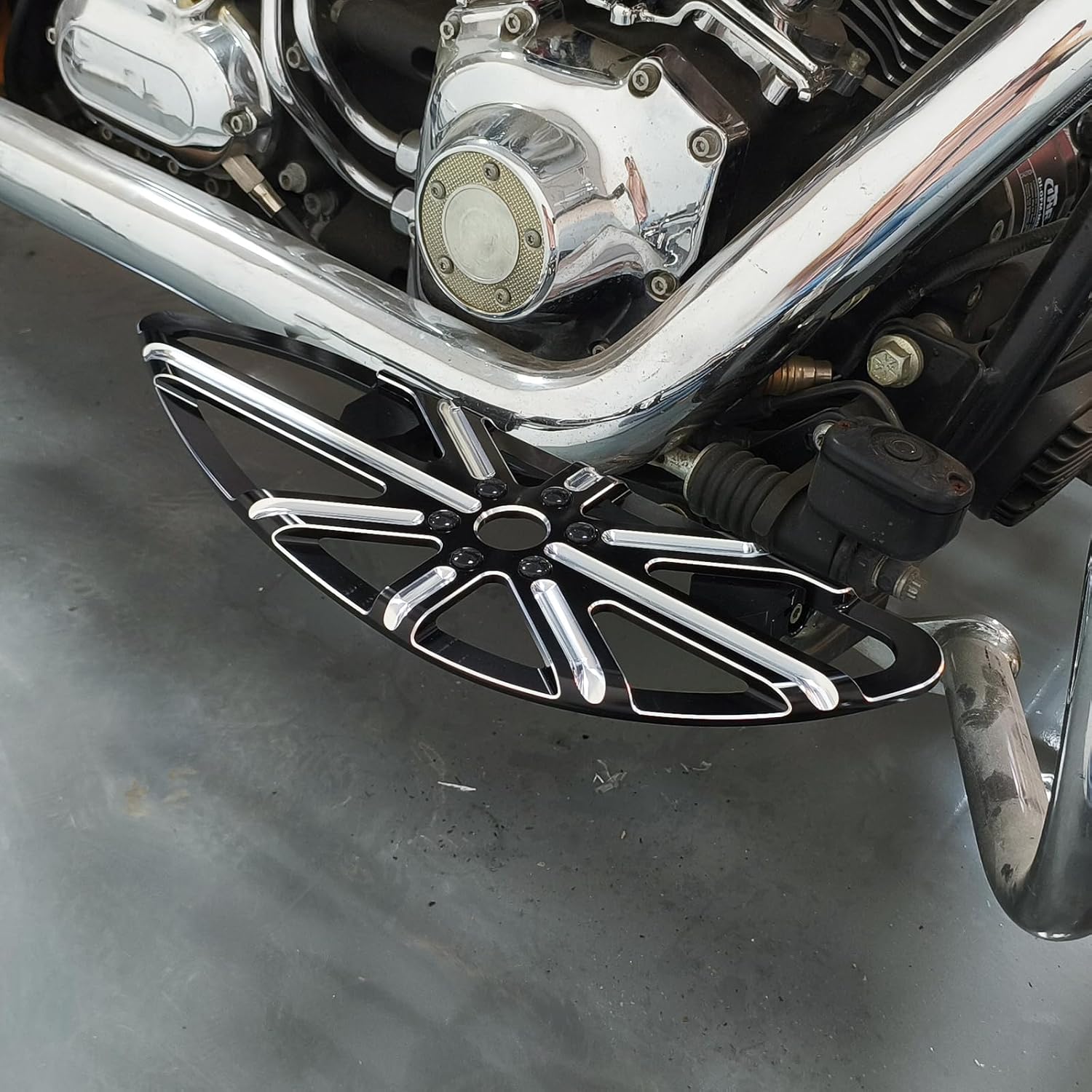 HDBUBALUS Motorcycle Floorboards CNC Front Driver Footboards Foot Pegs Fit for Harley Touring Softail Dyna FLD Road Glide Road King Street Glide Black