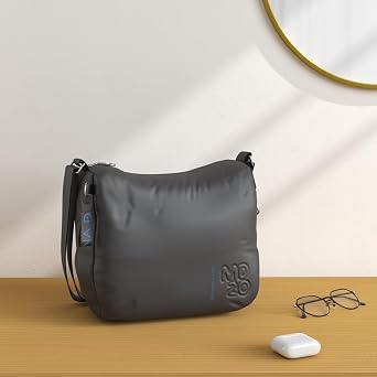 Mandarina Duck Women's Messenger Bag, Blue, 10x26x29 cm (B x H x T)