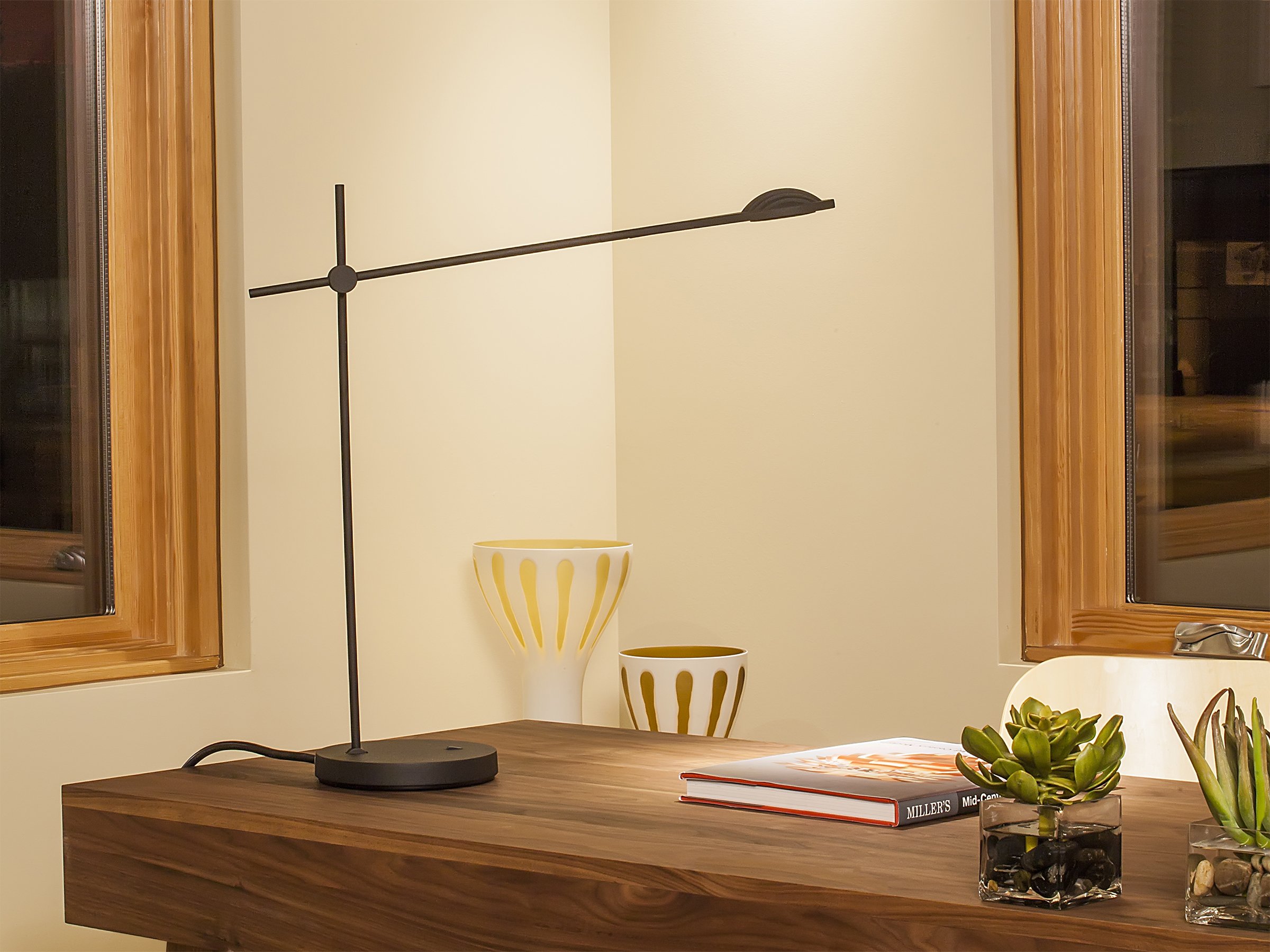 philips desk light 66046