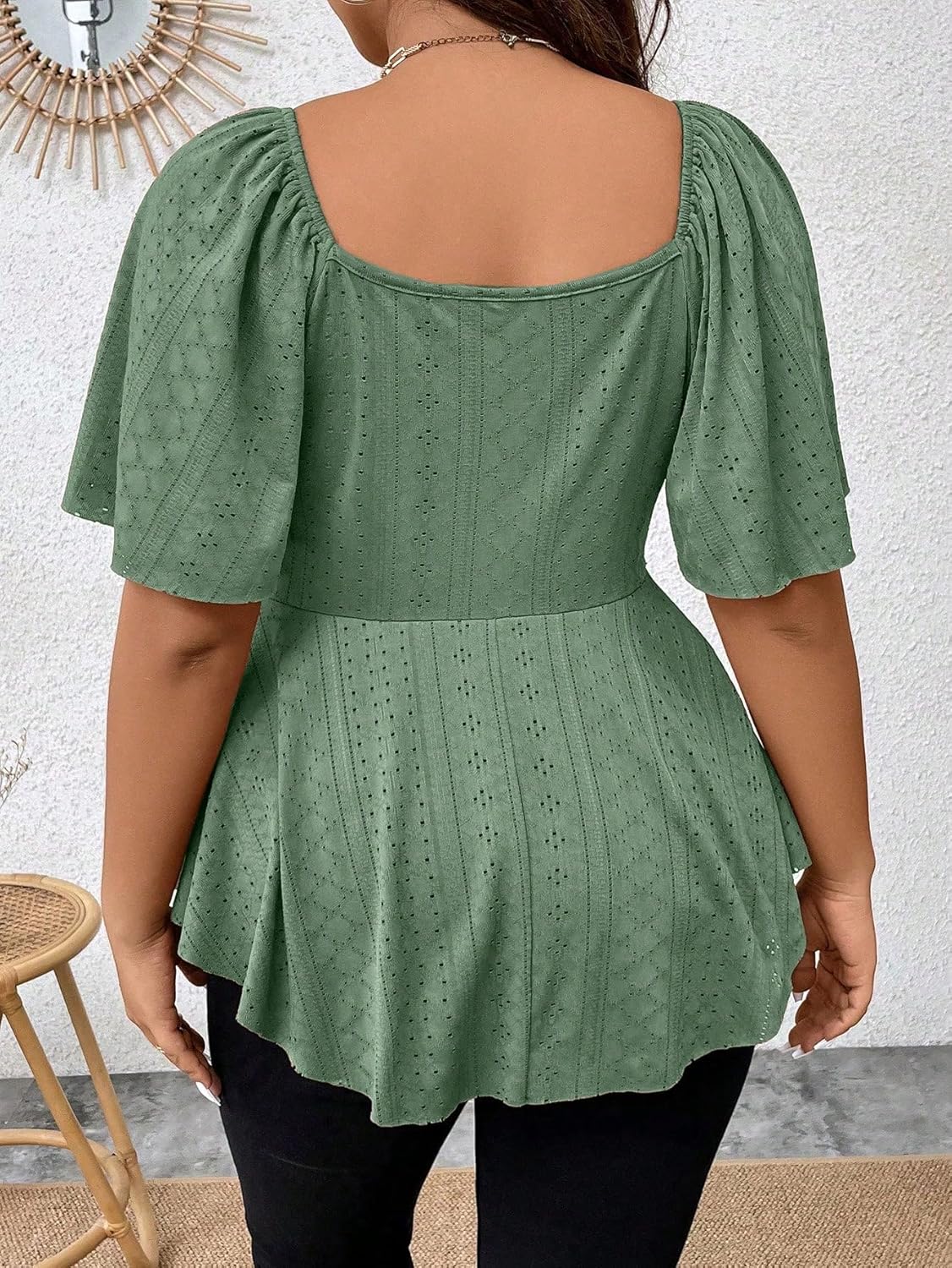 OYOANGLE Women's Plus Size Twist Front Short Sleeve Sweetheart Neck Asymmetrical Hem Blouses Solid Peplum Tops - Image 2