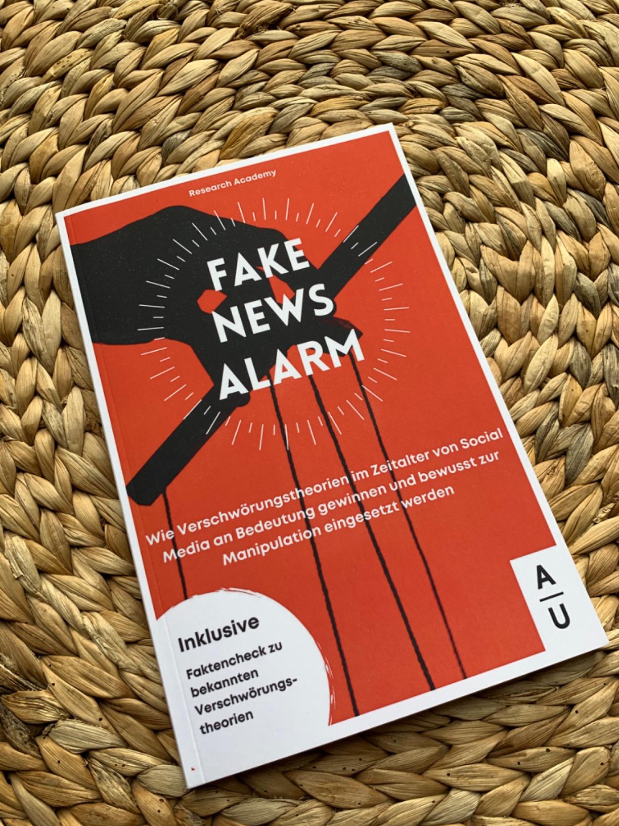 Fake News Alarm