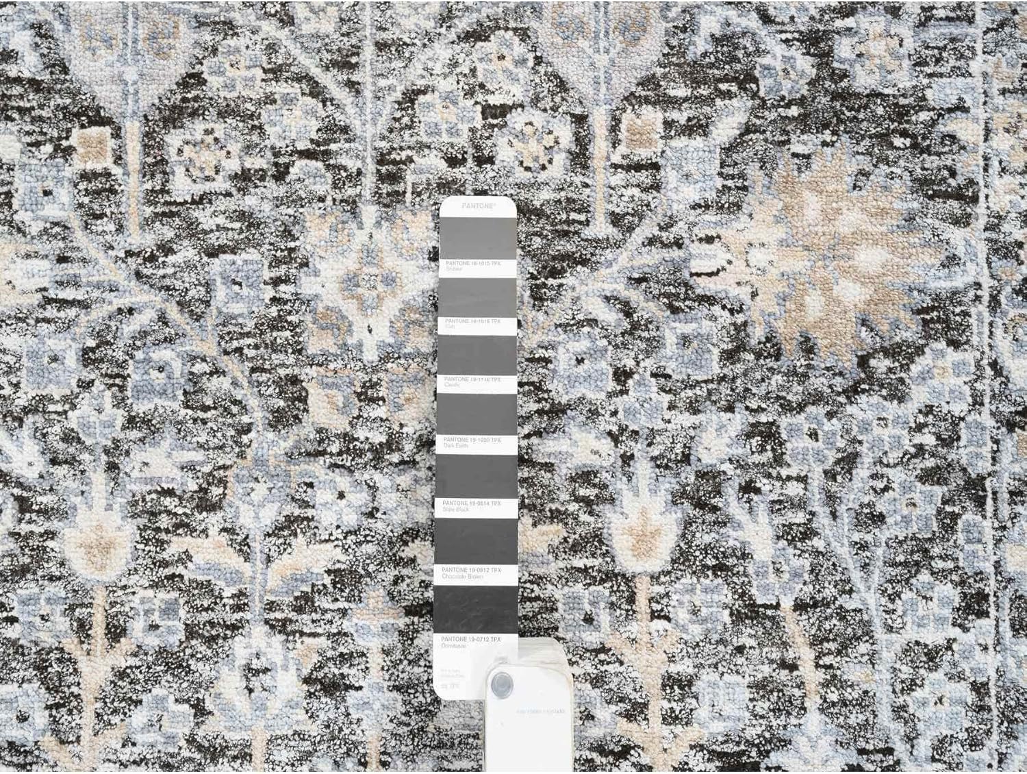 Silver, Willow and Cypress, Silk with Wool Hand Knotted Runner Oriental Rug (2'7"x8'3")
