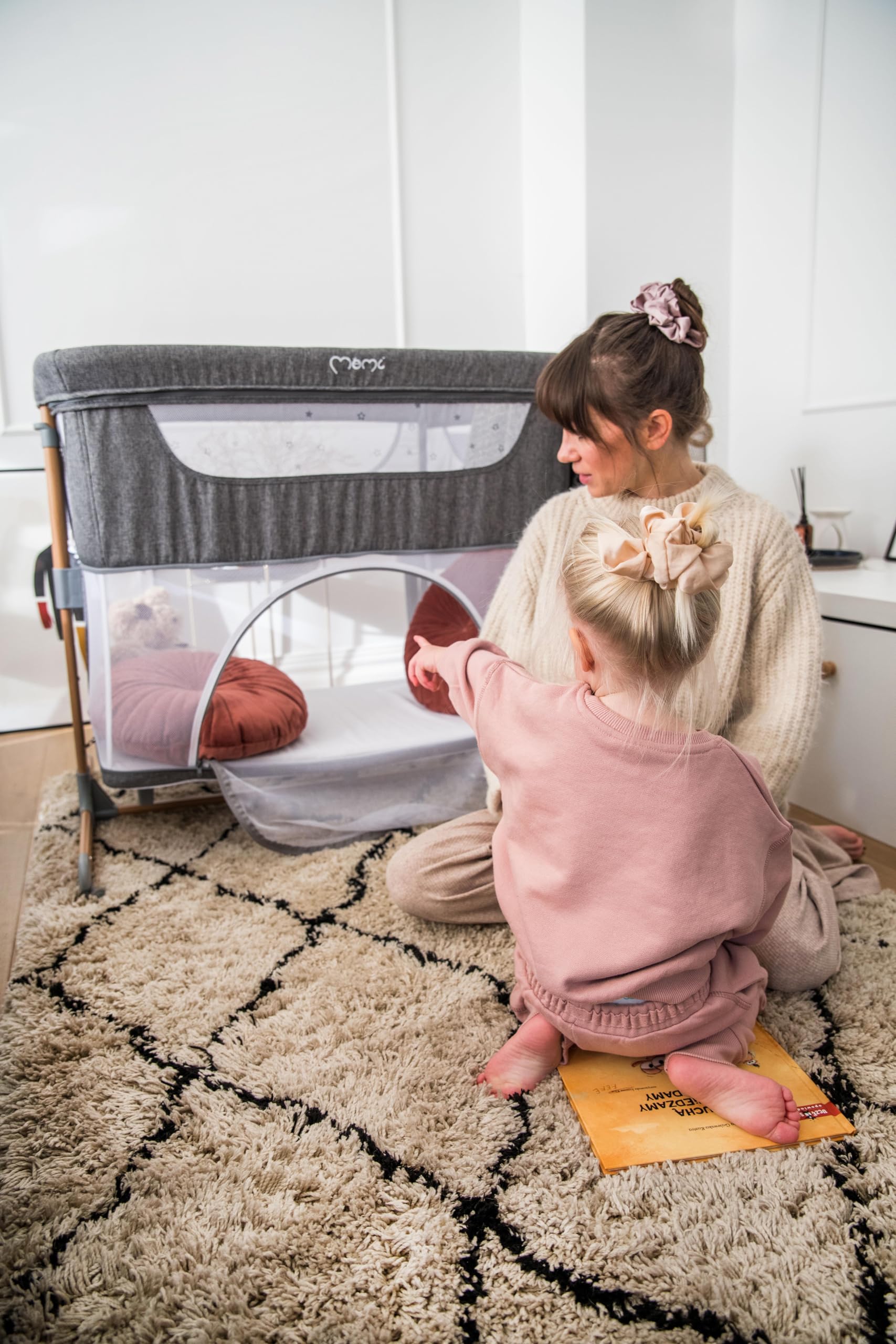 Momi Lit d'enfant Multifonction Smart Bed 4 en 1, lit d'appoint et Parc, jusqu'à 15 kg, réglage hauteur 5 niveaux, avec matelas