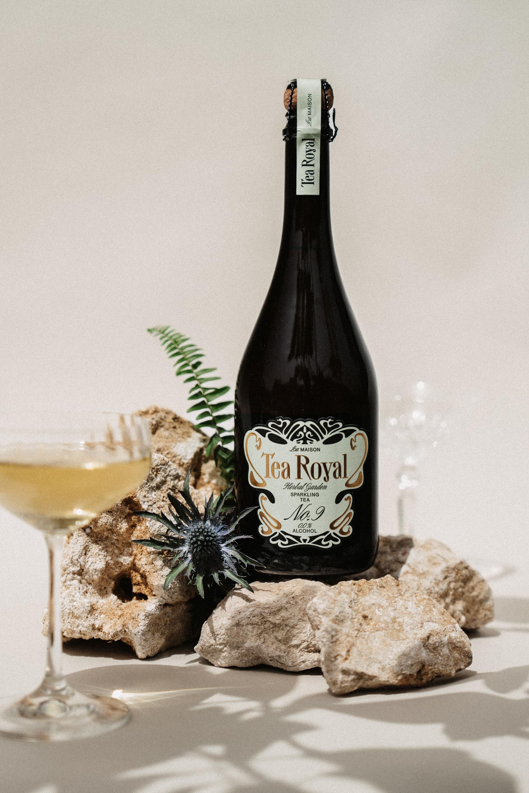 Tea Royal - Herbal Garden | Sparkling Tea | alkoholfreie Champagner Alternative | alkoholfreie Sekt Alternative | statt alkoholfreier Wein | alkoholfreier Aperitif (Herbal Garden)