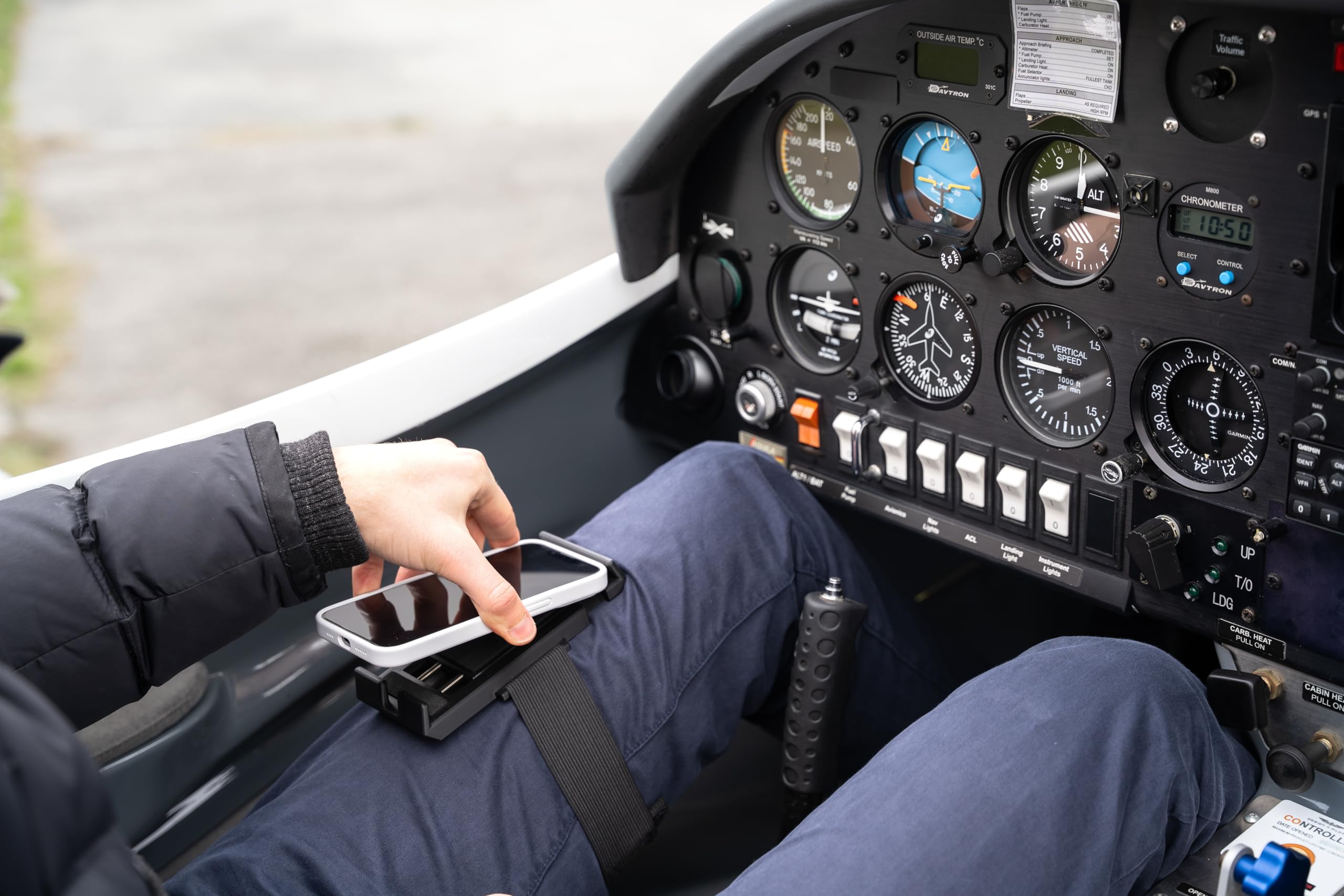 Kniebrett Smartphone & Handy Universal für Piloten