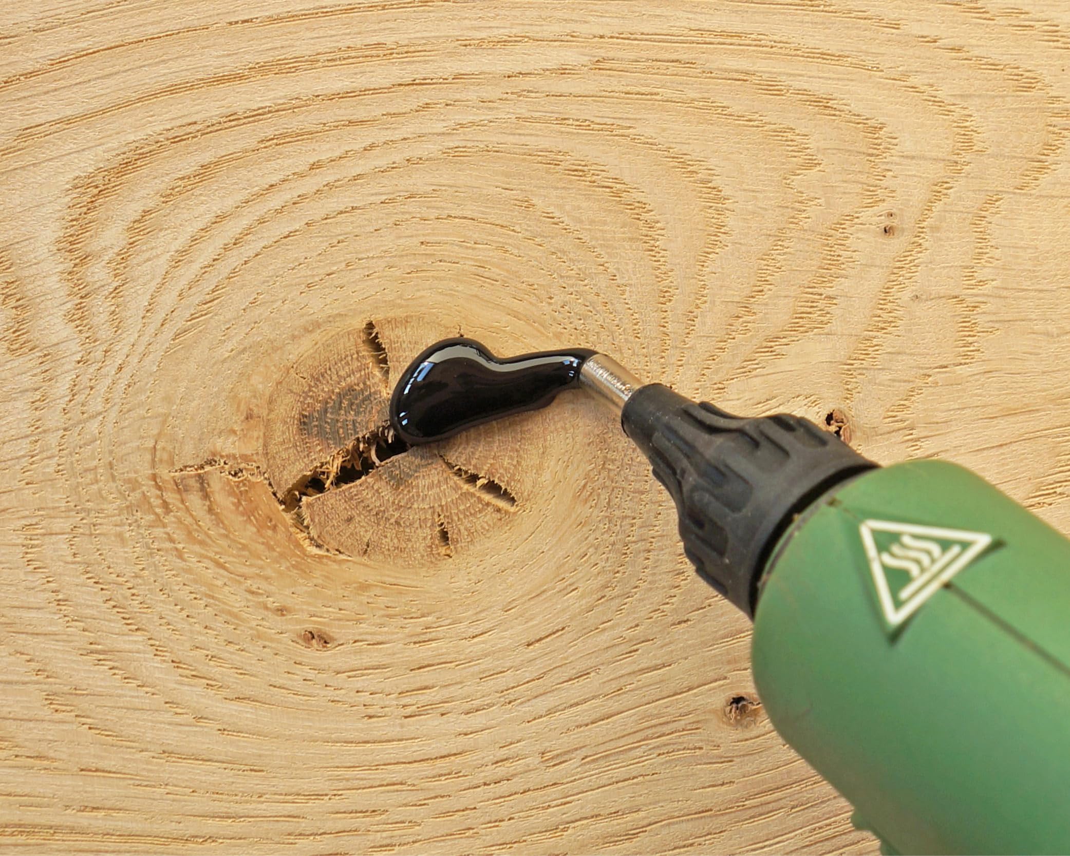 Wood Repair PROFI Holzreparatur-Set inkl. BCD 360 Astfüller-Pistole - Komplett-Kit mit Kühleisen, Hobel & 8x Filler-Sticks - Für Parkett, Möbel & Fenster (im Systemkoffer)