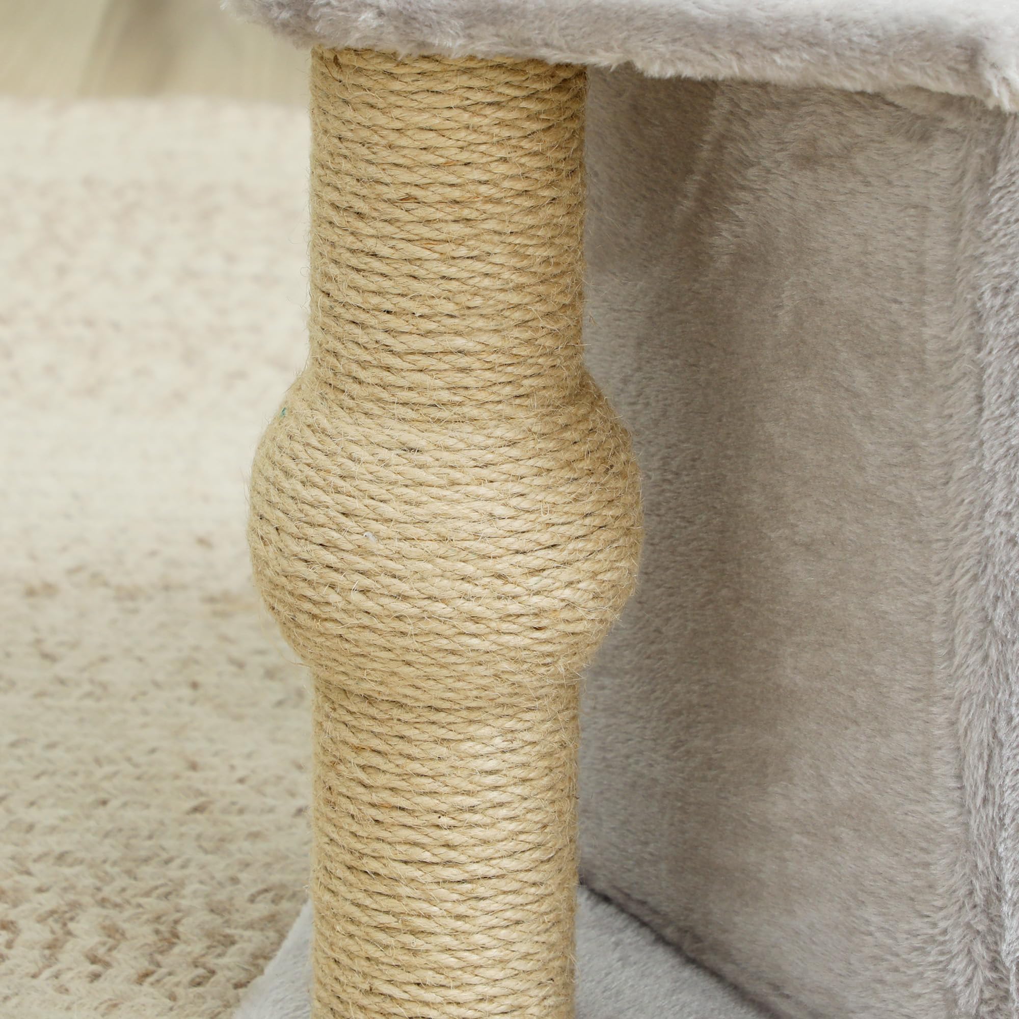 PawHut Arbre à Chat, Tour de Jeux pour Chats, Hauteur de 66 cm, avec poteaux à griffer en Jute, lit Maison pour Chat, Plateforme, Balle de Jeu, Gris Clair
