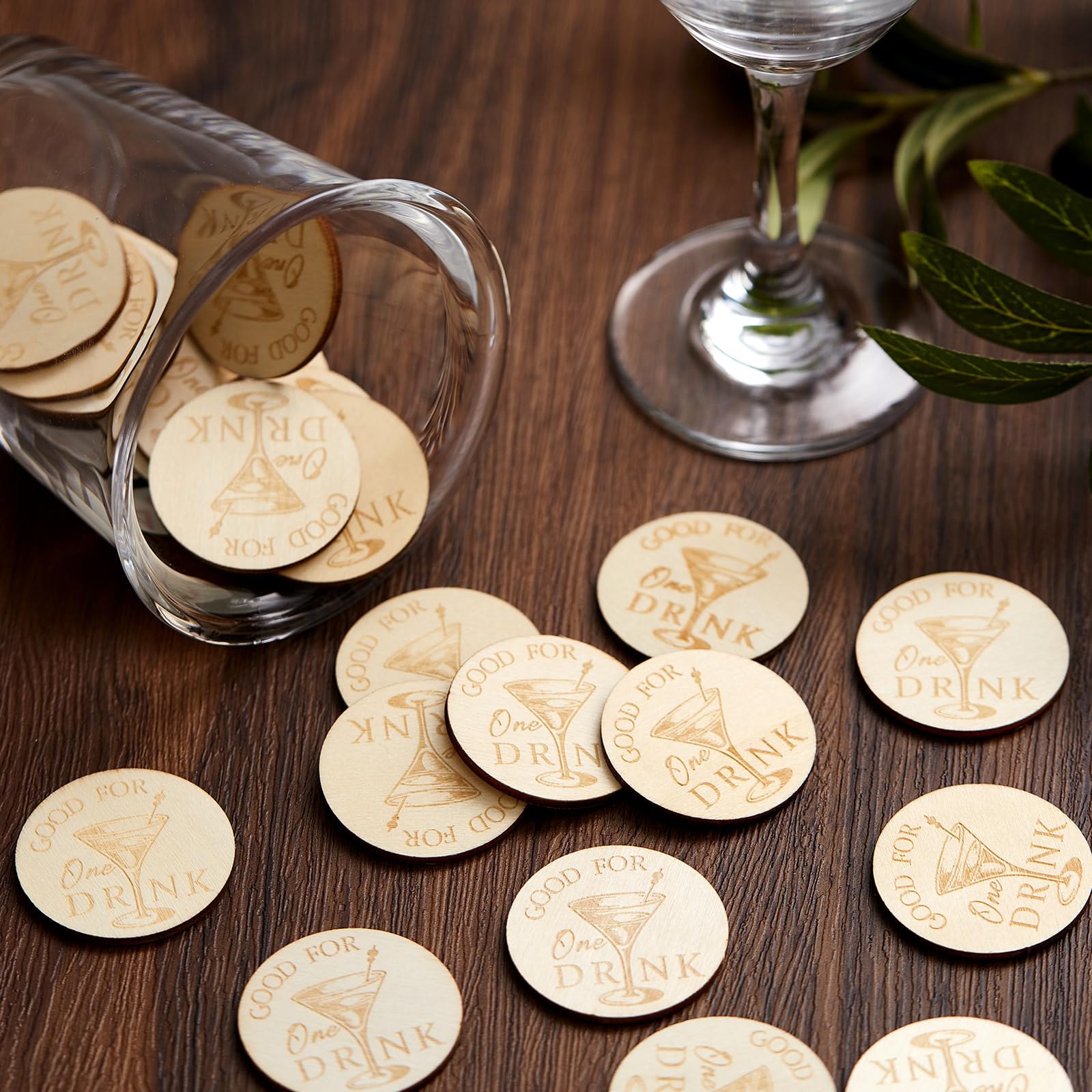 Marsui 50 Pezzi Gettoni per Bevande per Matrimonio Gettoni di Legno di per Eventi Drink Token in Legno Rustico Segnalibri Vintage a Forma di Cuore per Bomboniere Bar (Motivo a Bicchiere da Cocktail)