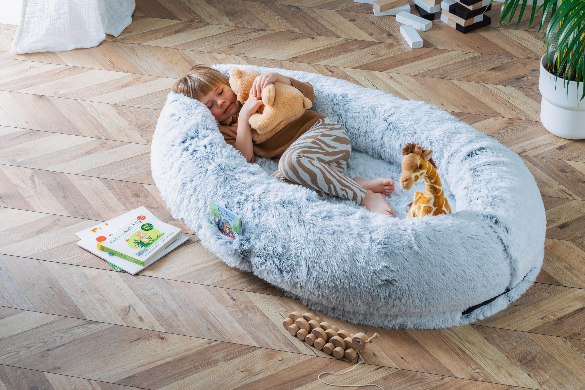 Human Dog Bed - Foldable Giant Bed, Orthopedic Faux Fur, Soft Sherpa Fleece Bean Bag, Removable Washable Cover (Junior: 132 x 80 x 25cm)