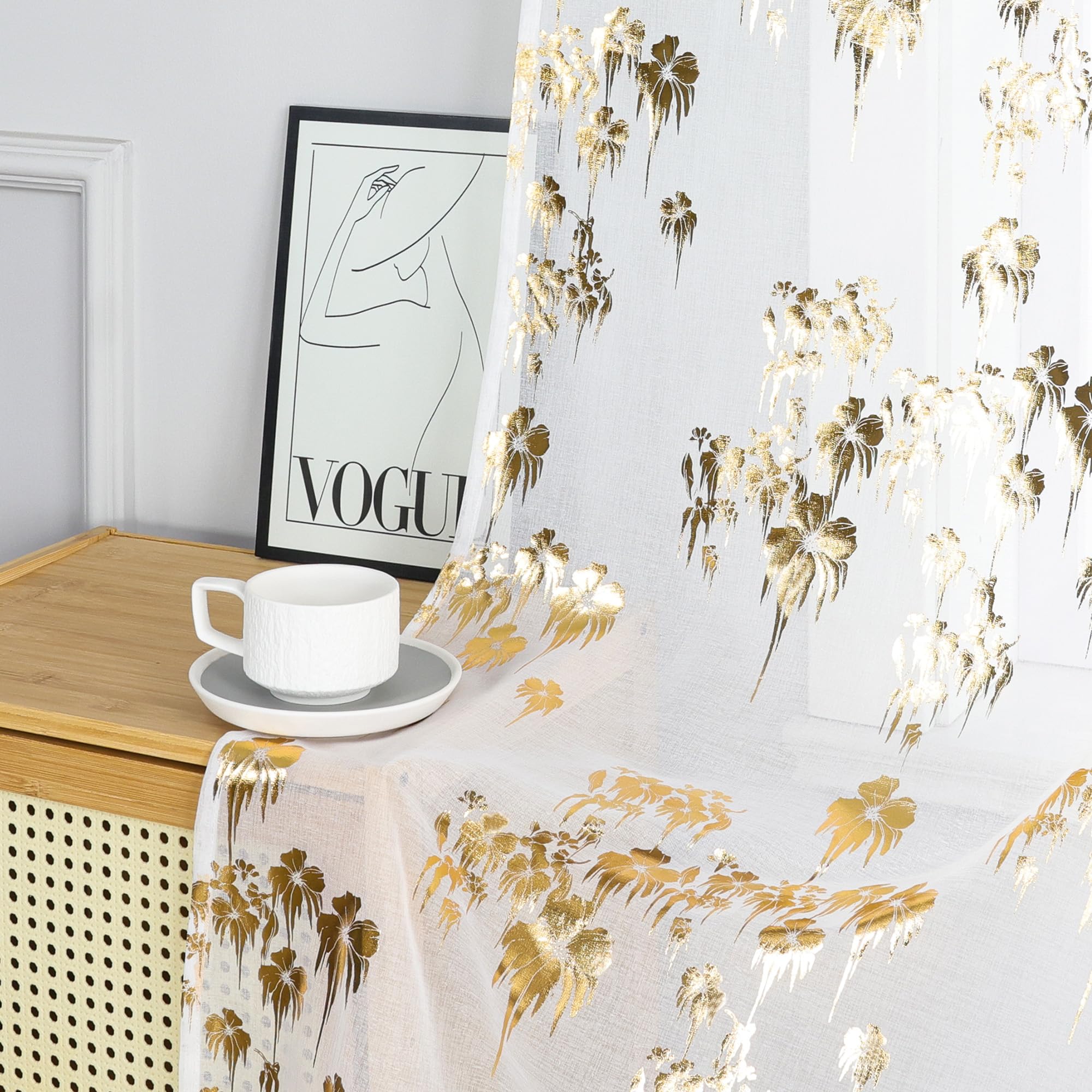 ESLIR Schiebevorhänge Set 2er Flächenvorhänge mit Klettband Schiebegardinen Transparent Gardinenschals Transparent Vorhang mit geprägtem Blumenmuster Gold BxH 57x145 cm 2 Stück