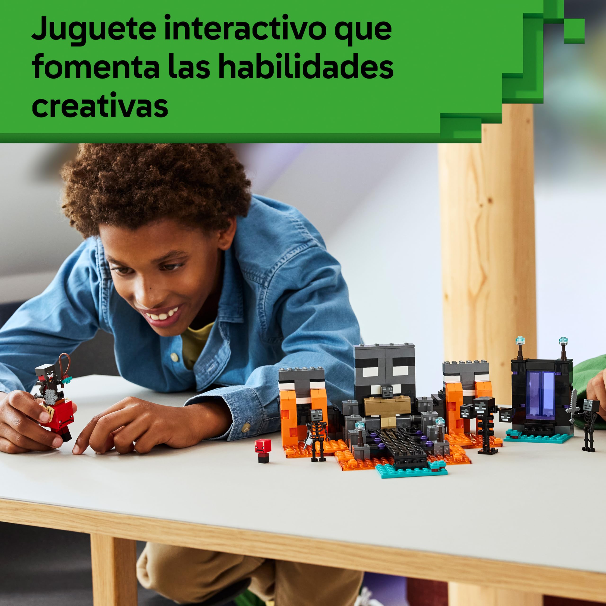 LEGO Minecraft La Batalla Contra el Wither - Juguete Interactivo con Figuras de Guerrero Carmesí, Lavagante, Cubo de Magma y 2 Esqueletos de Wither - Regalo Gamer para Niños y Niñas de 8+ Años - 21590
