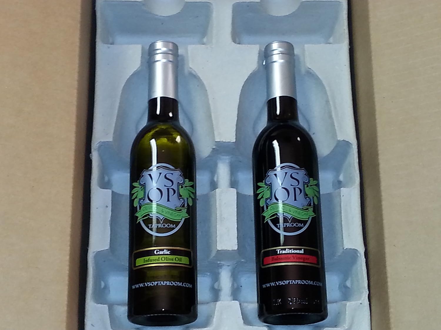 VSOP Organic Garlic Infused Extra Virgin Olive Oil & Traditional 18yr Aged Dark Balsamic Vinegar of Modena (2 Bottle) Combo Pack (375 ml / 12.68 oz)