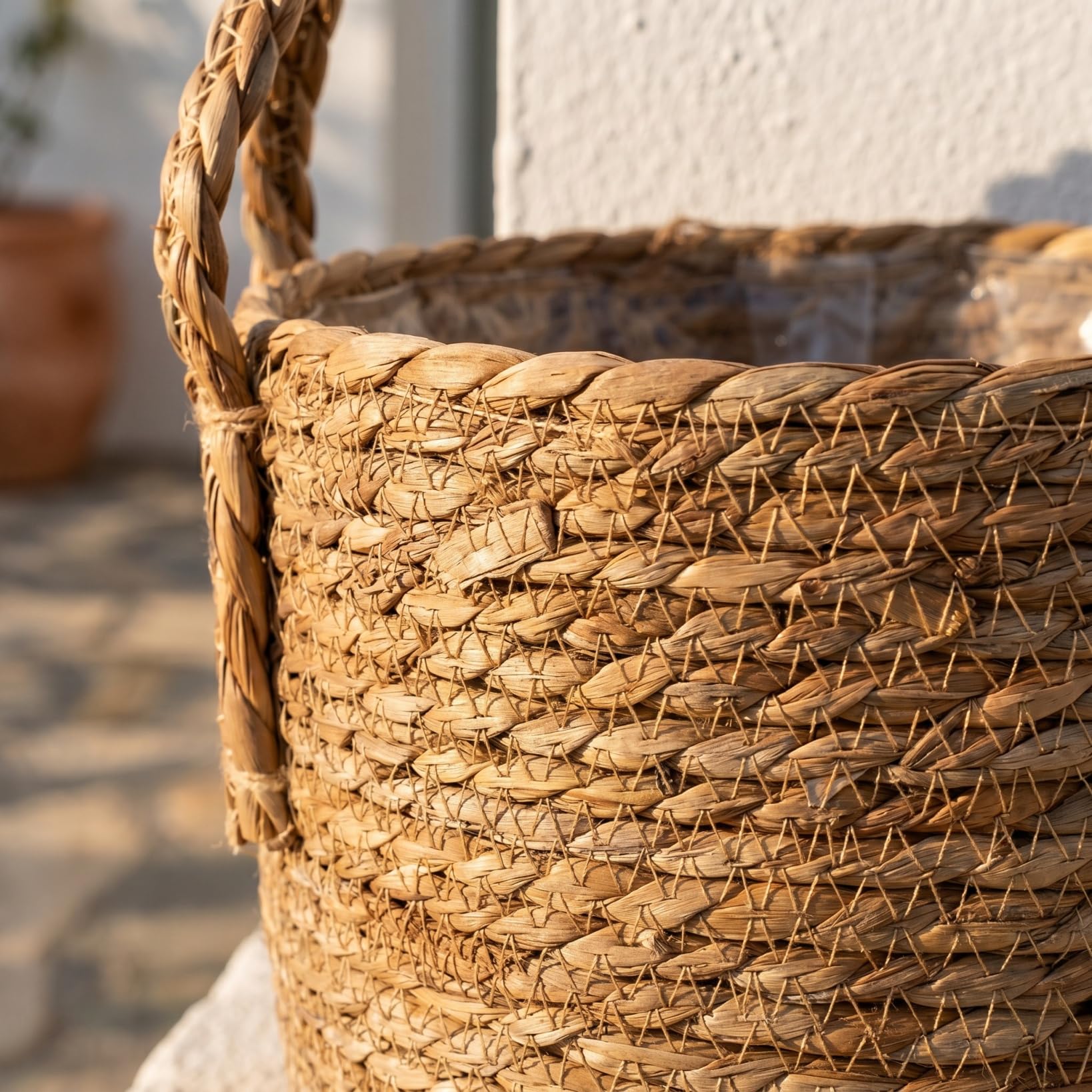 Baluue Cesta de Plantas Macetas de Interior Tejidas de 28cm Cesta de Paja Tejida a Mano con Forro Impermeable, Maceta Rústica Estilo Boho para Hogar, Salón y Oficina